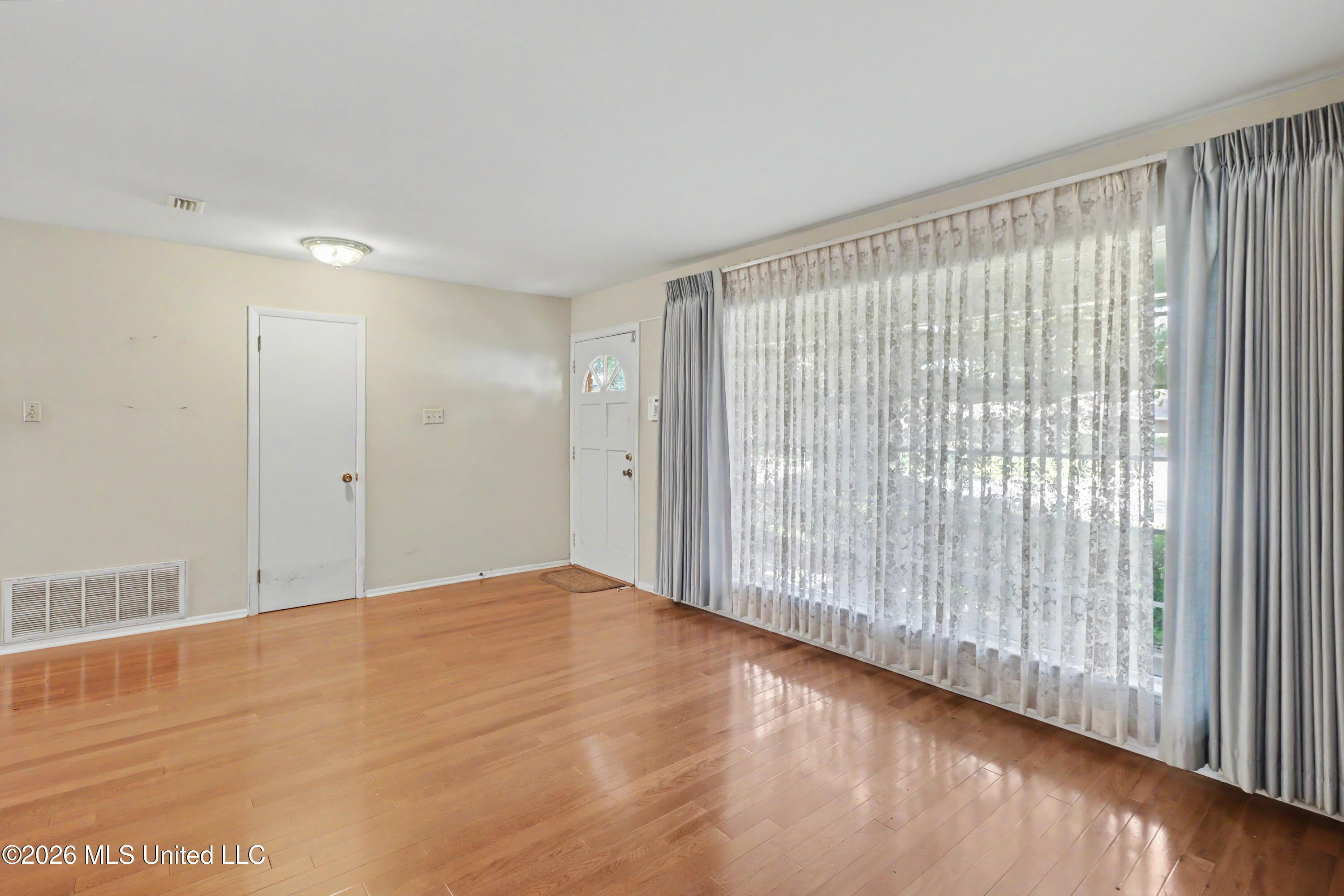 2407 Palmer Drive Property Photo 4