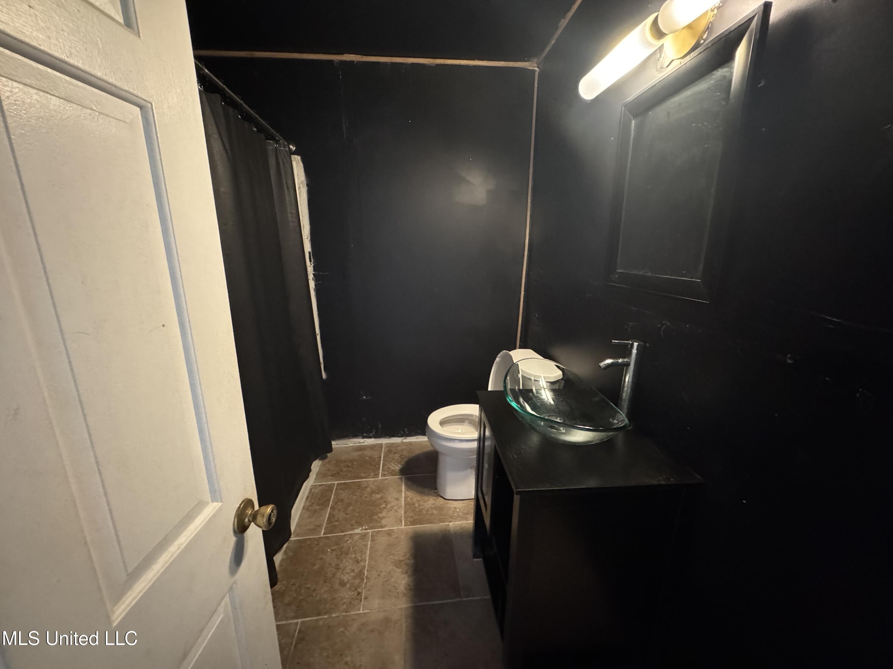 5418 Elder Street Property Photo 9