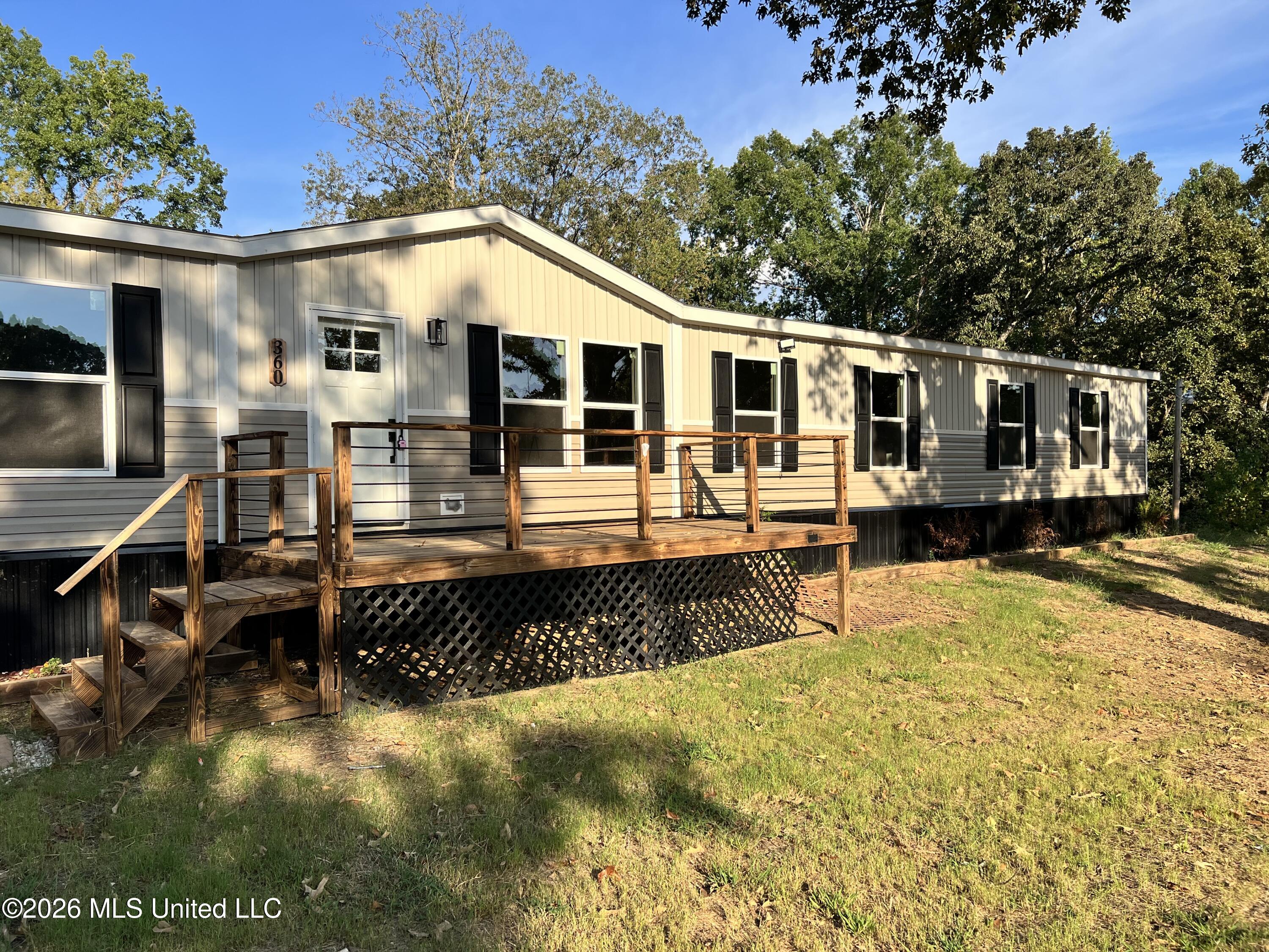 360 Camille Street Property Photo 2