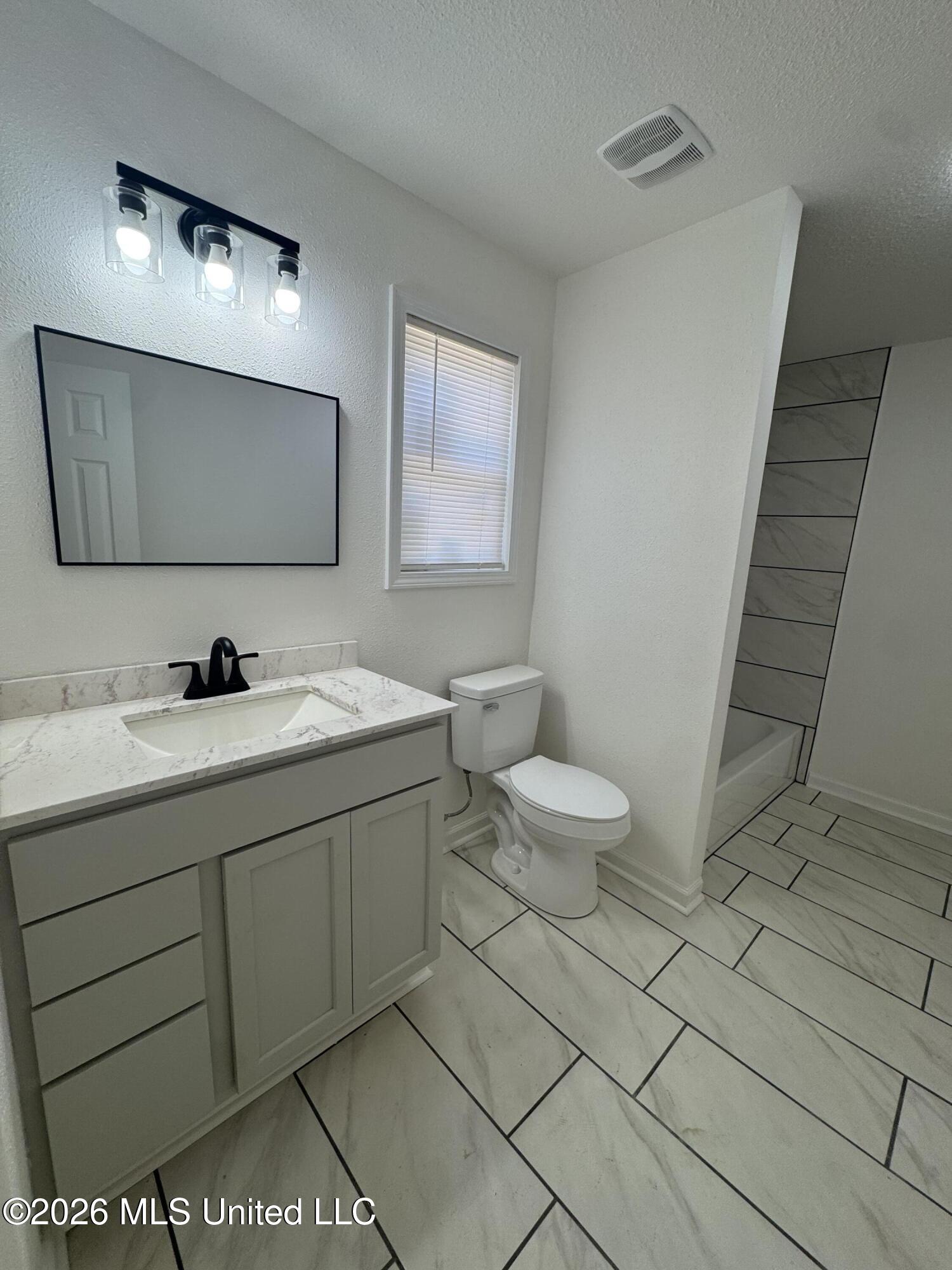 905 8th Street Property Photo 9