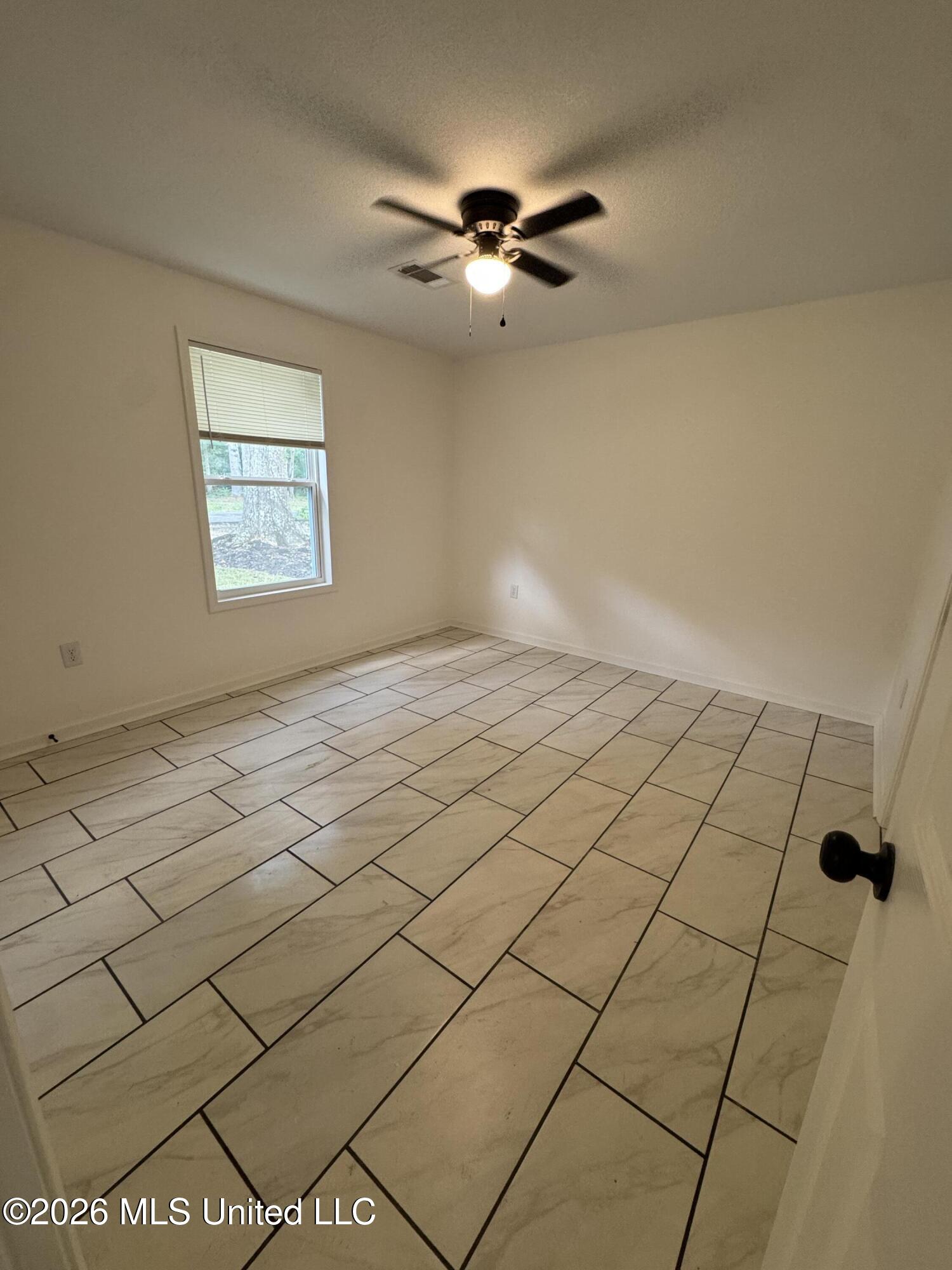 905 8th Street Property Photo 10