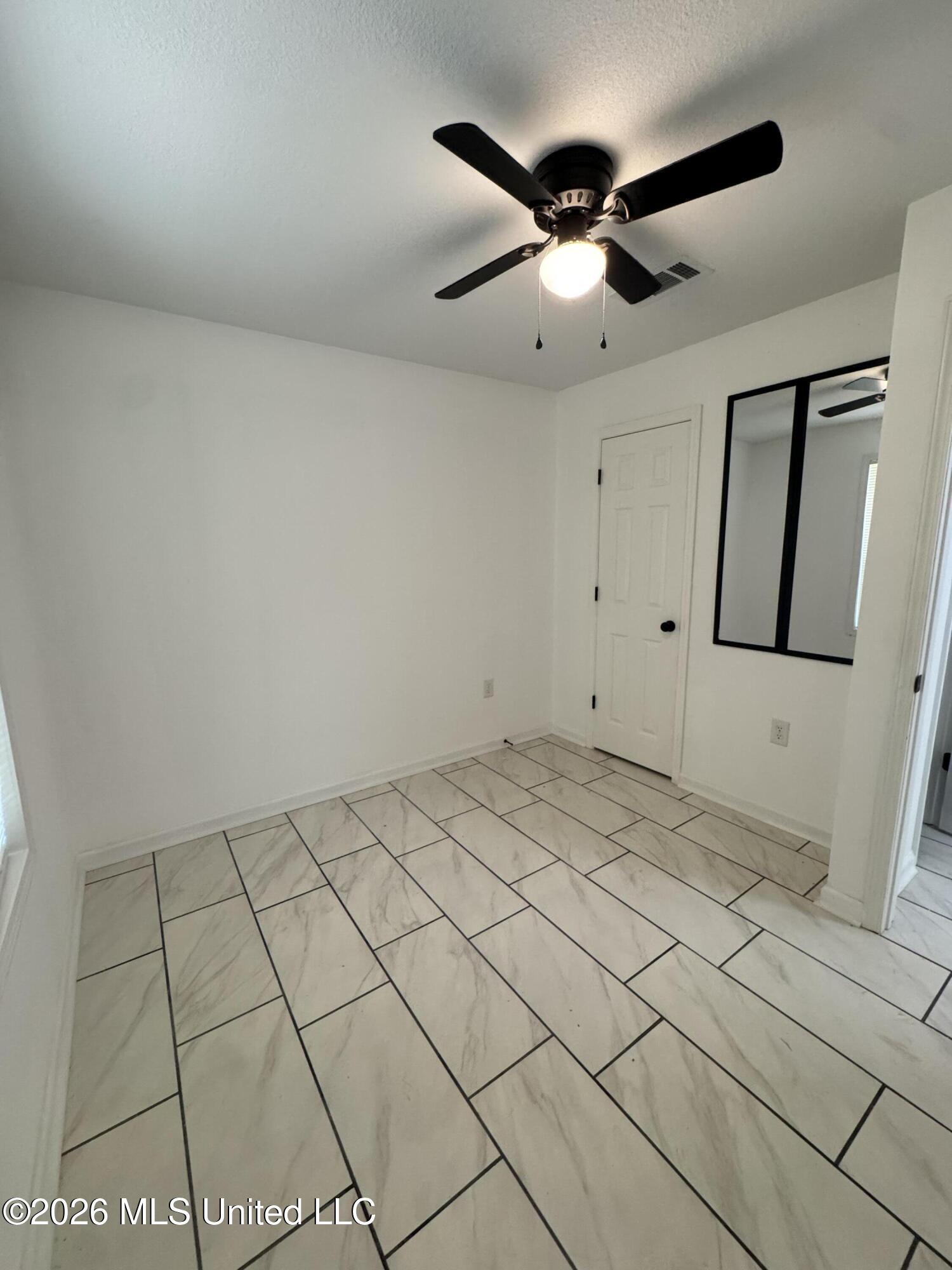 905 8th Street Property Photo 11
