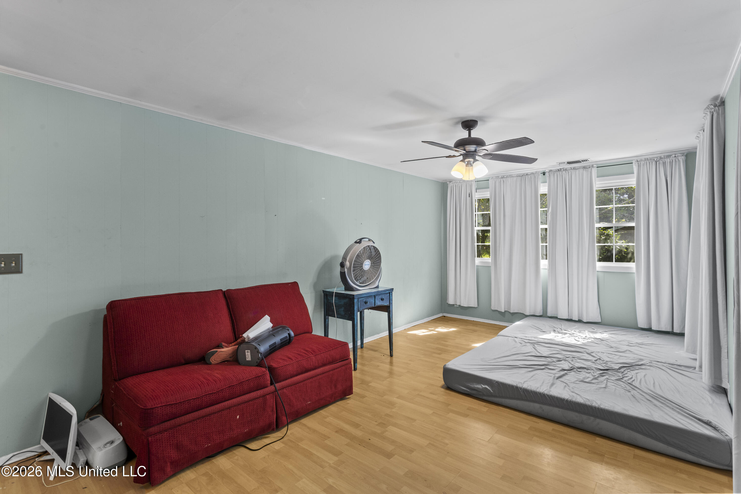 345 Balmoral Road Property Photo 11