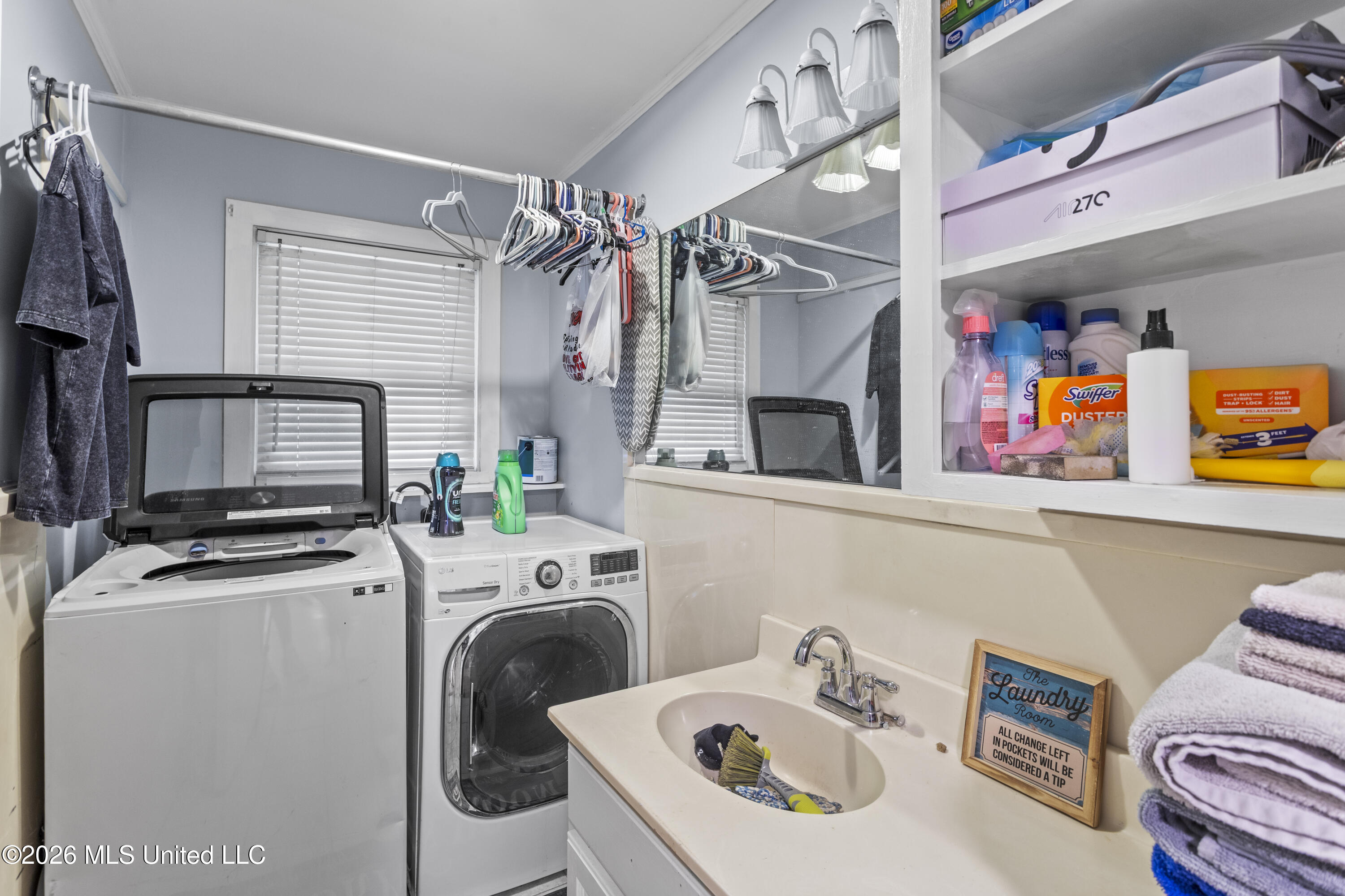 345 Balmoral Road Property Photo 13