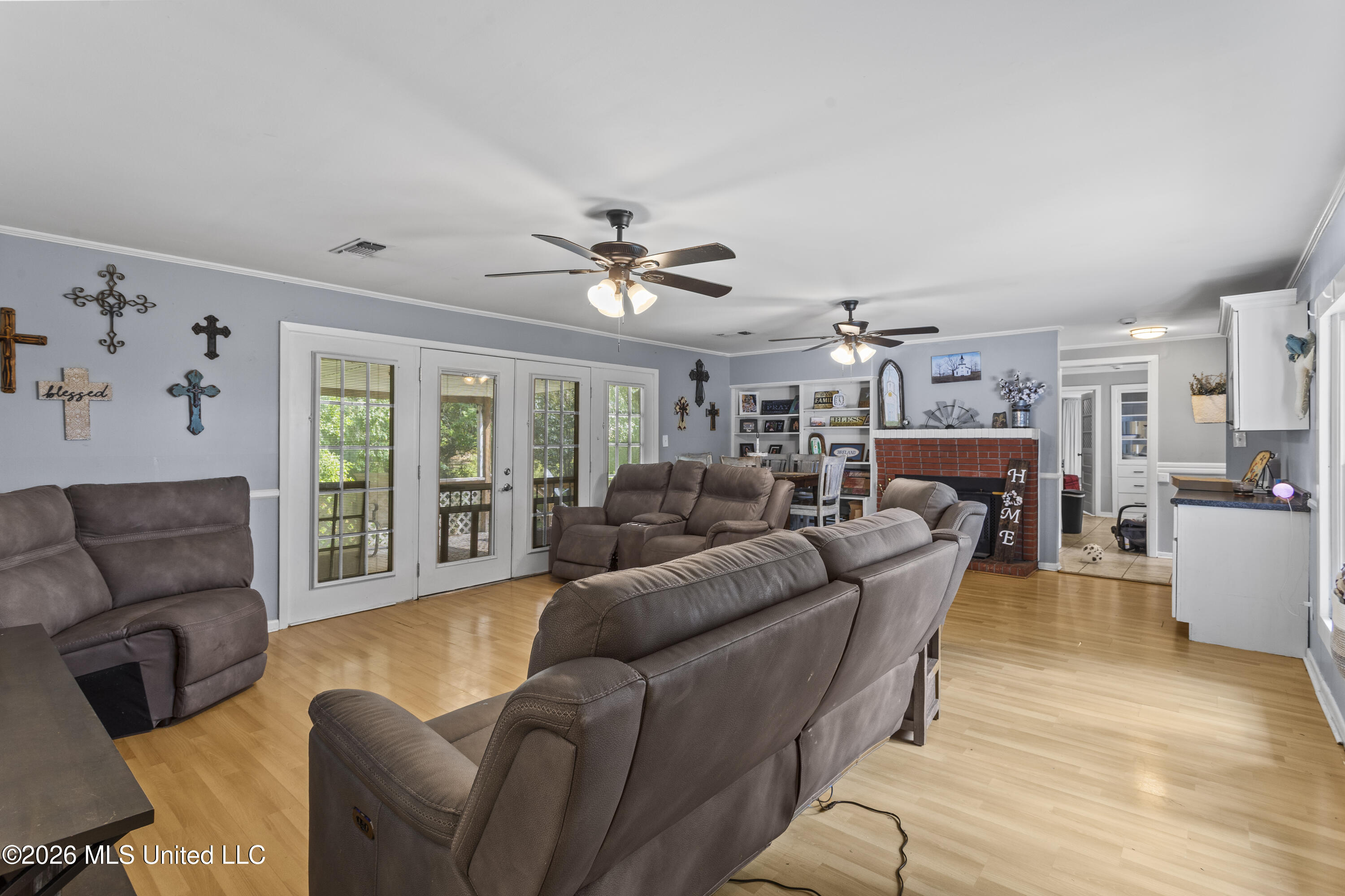 345 Balmoral Road Property Photo 22