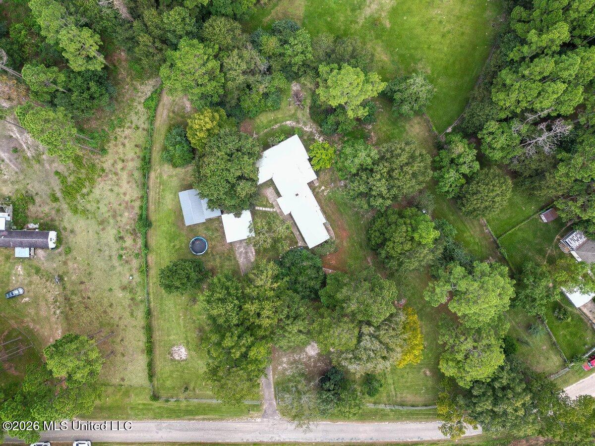345 Balmoral Road Property Photo 32