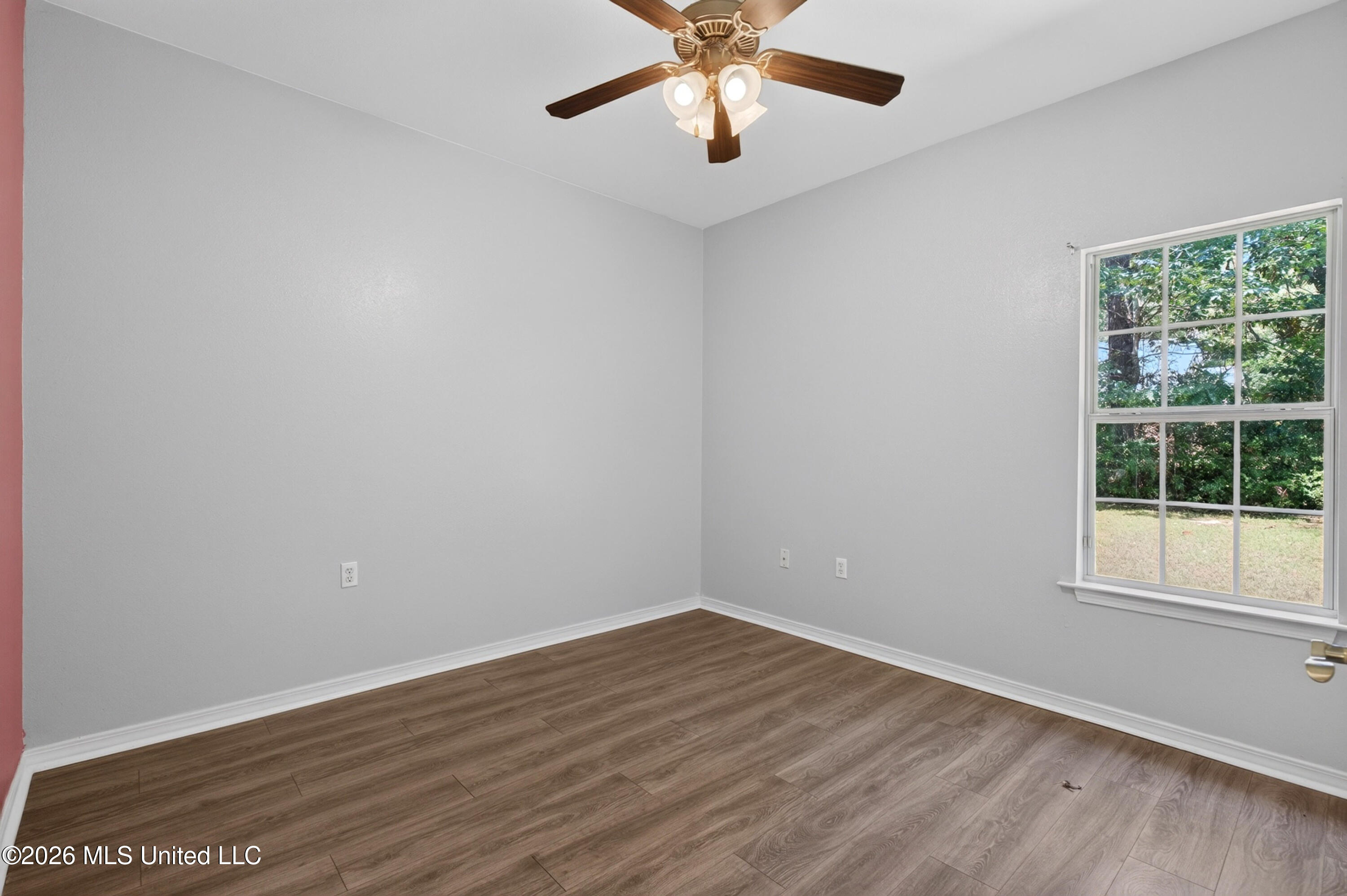 1914 Woodland Drive Property Photo 23