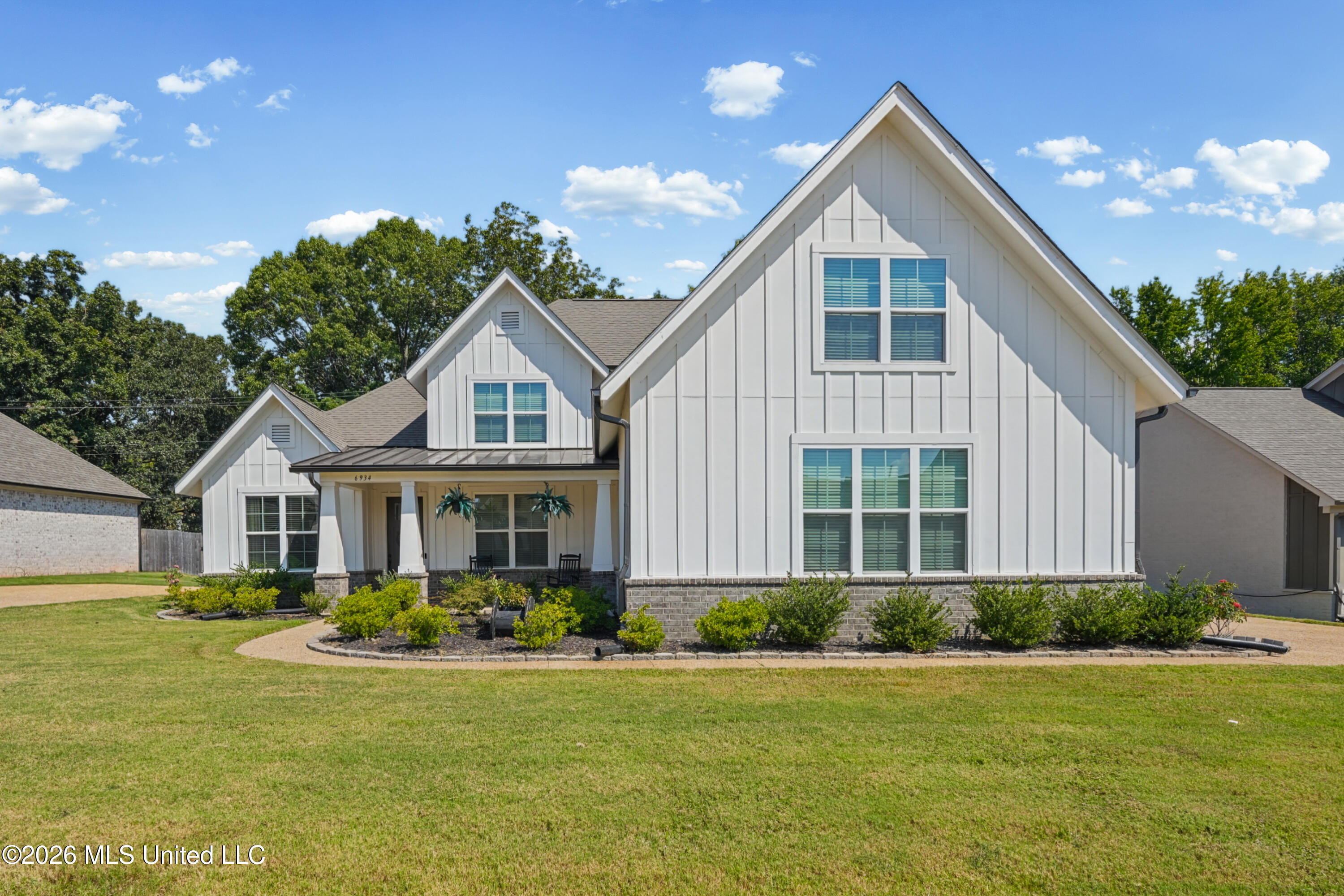 6934 Sunrise Loop Property Photo 3