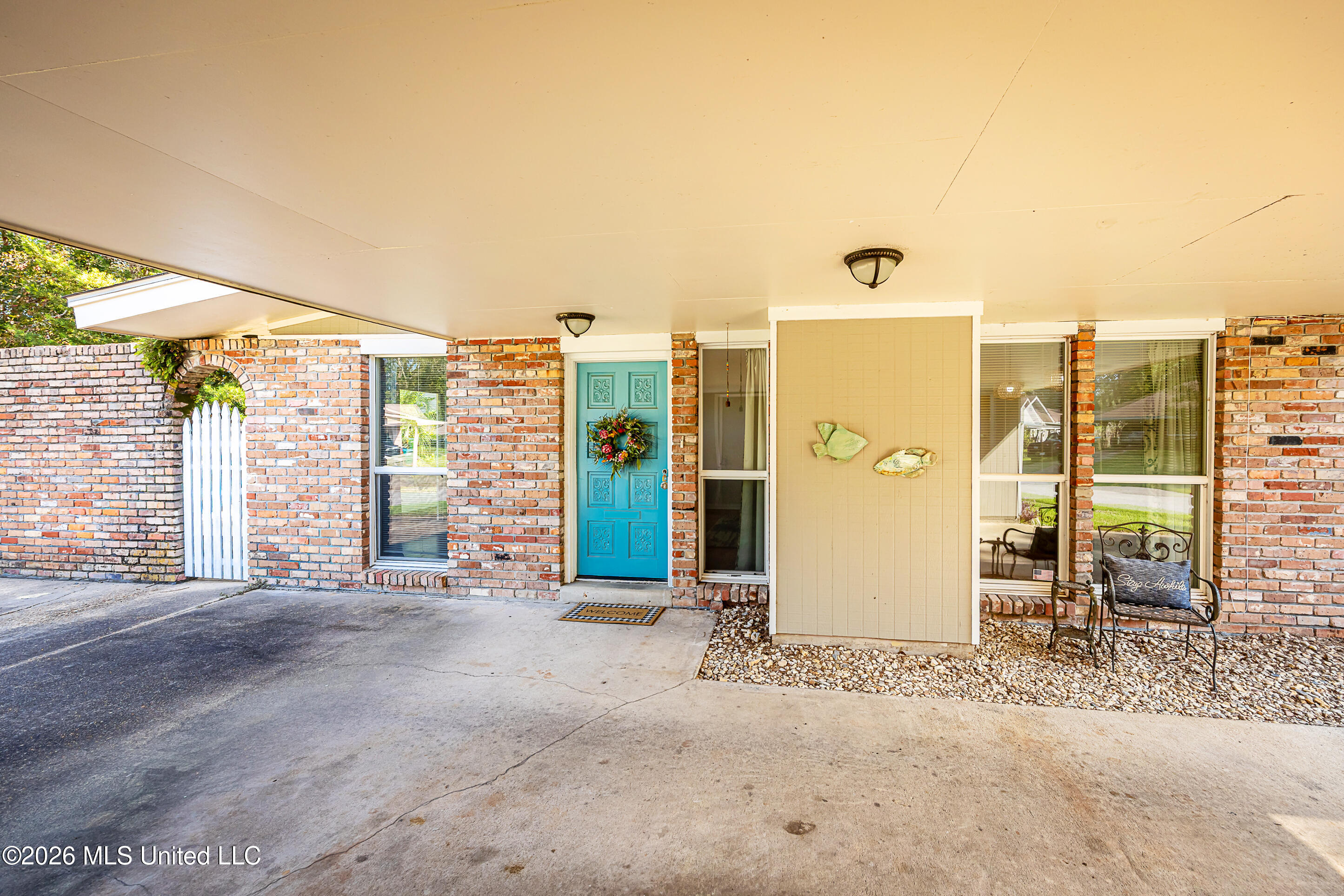2515 Englewood Road Property Photo 11