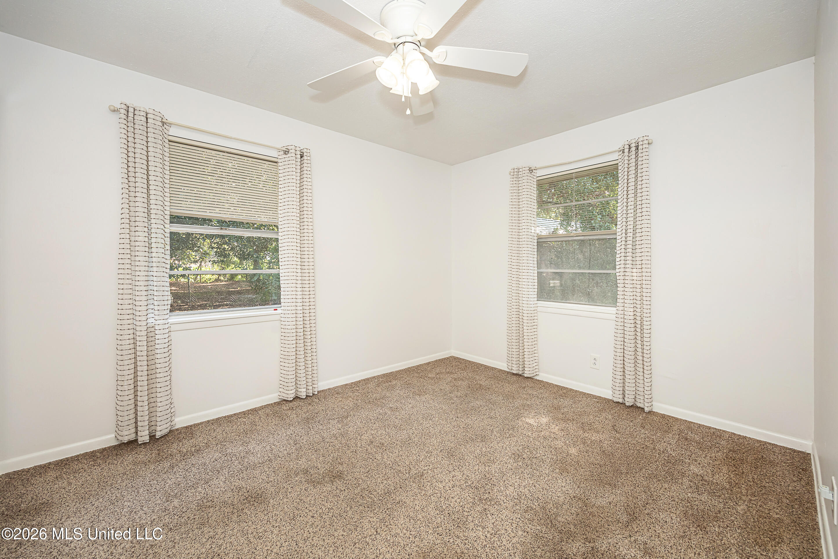 2515 Englewood Road Property Photo 30