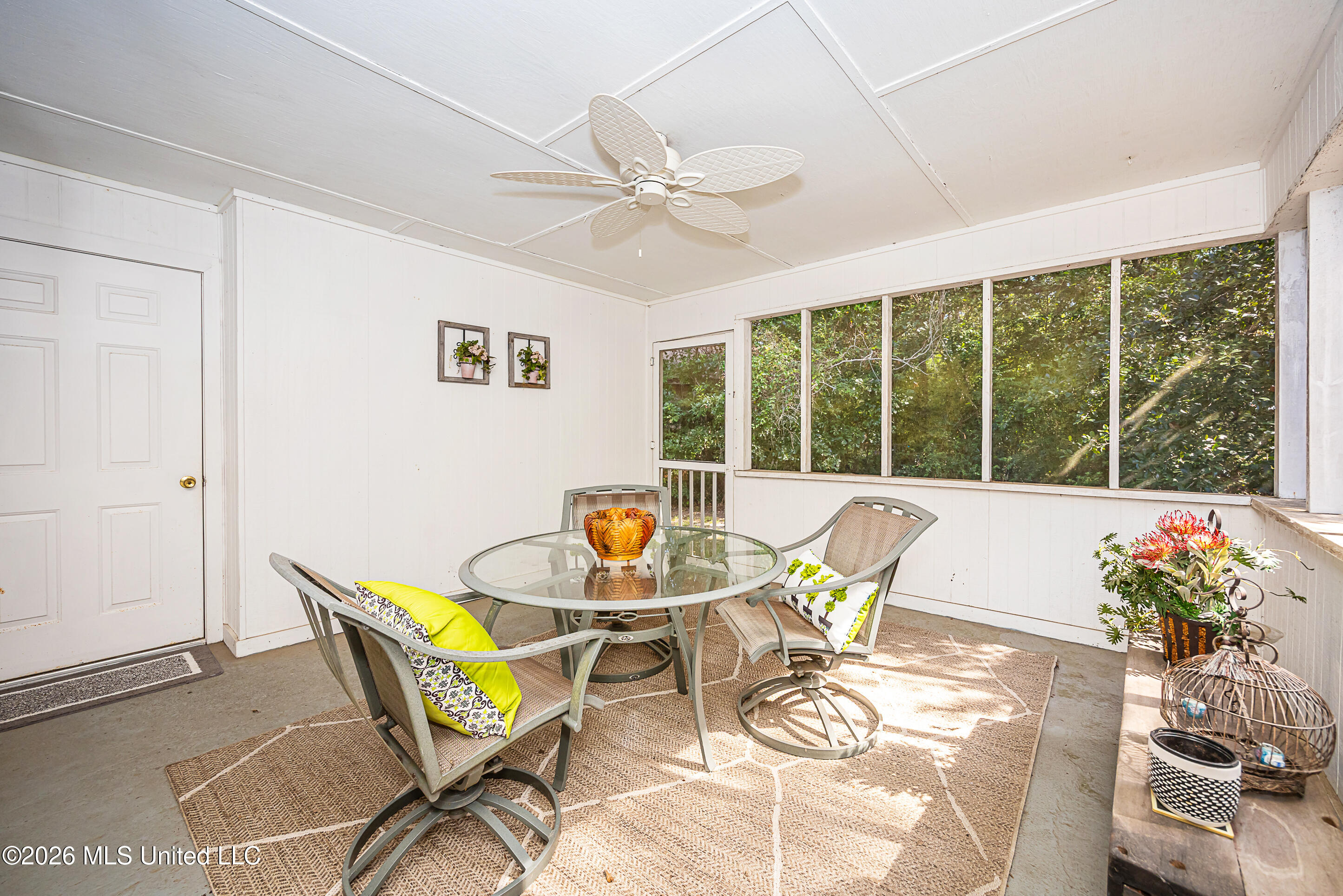 2515 Englewood Road Property Photo 42