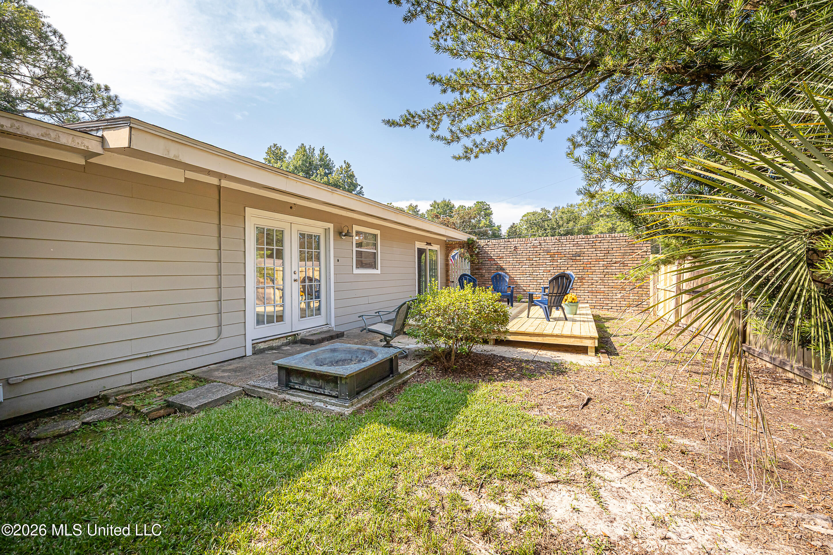 2515 Englewood Road Property Photo 46
