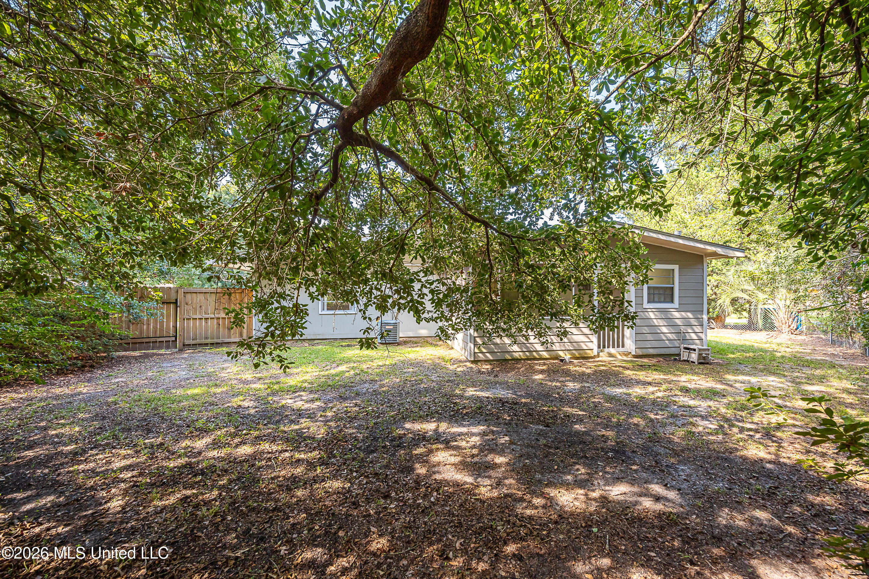 2515 Englewood Road Property Photo 51