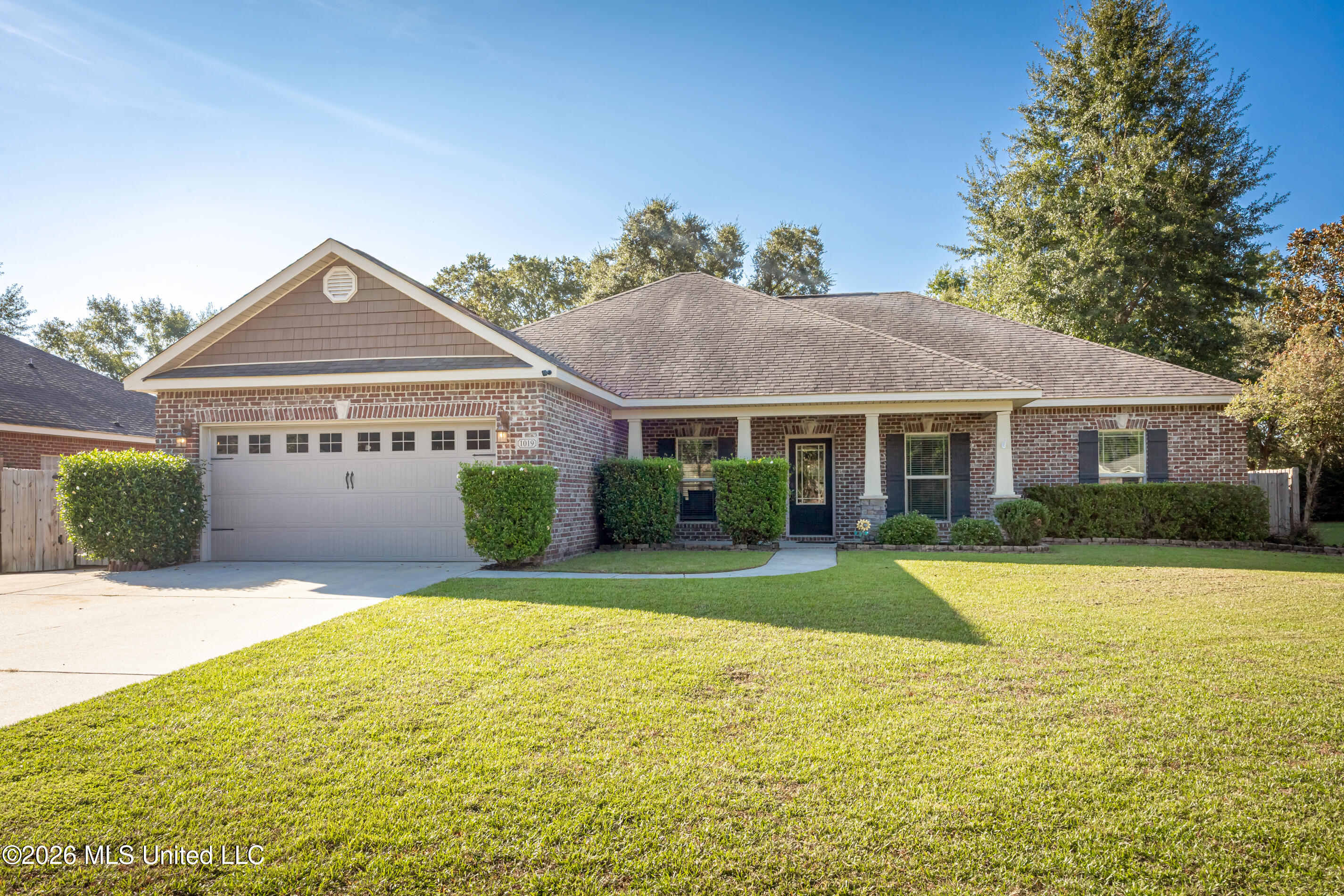 1019 Cardinal Cove Property Photo 1