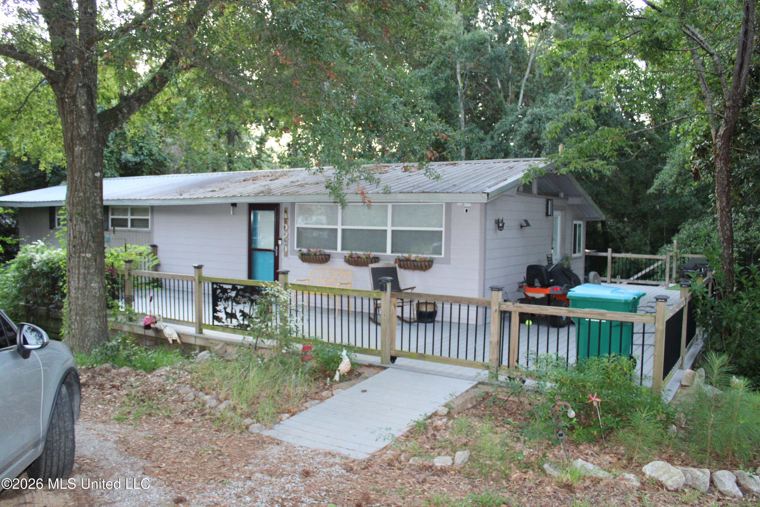1325 Iberville Drive Property Photo 1