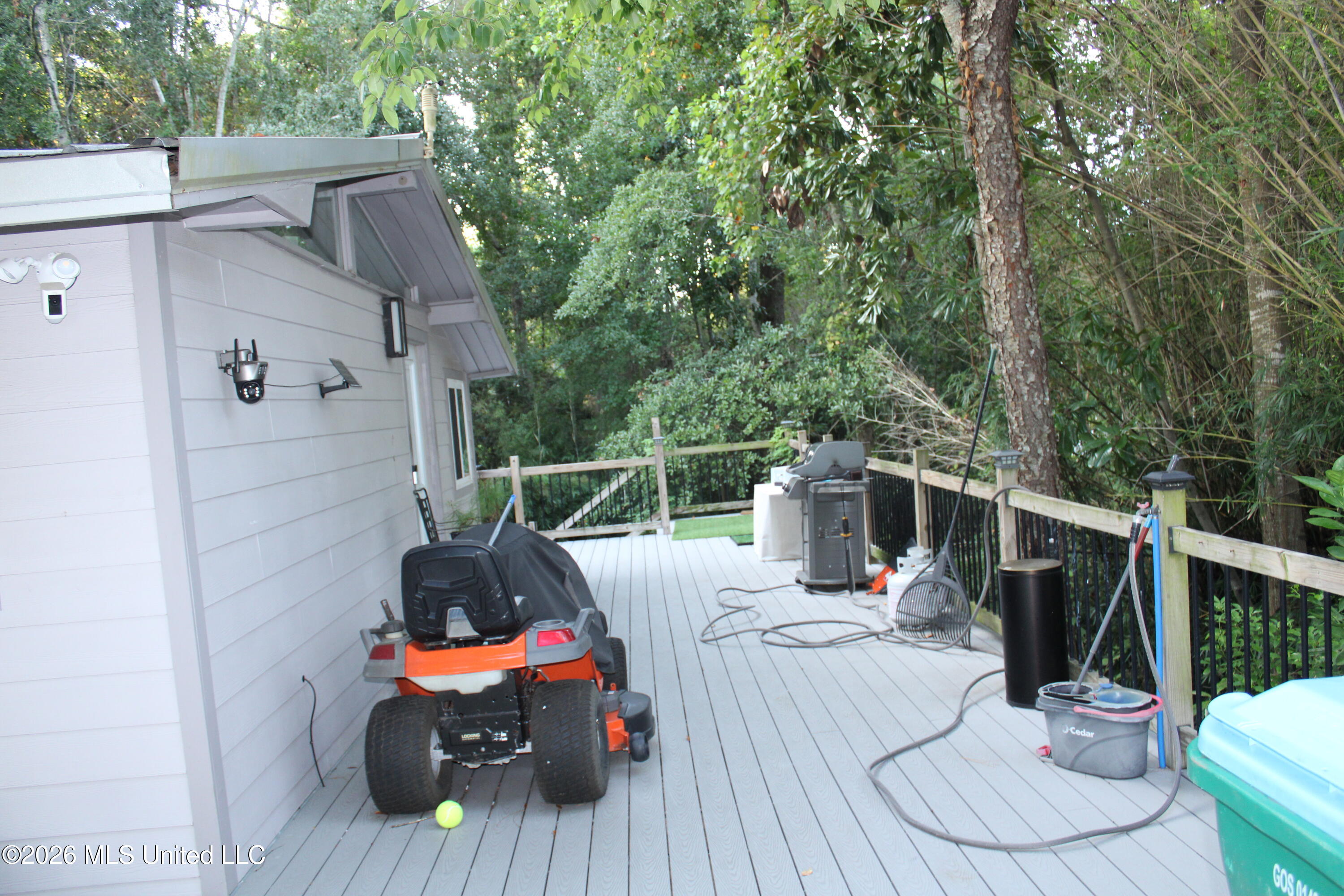 1325 Iberville Drive Property Photo 3