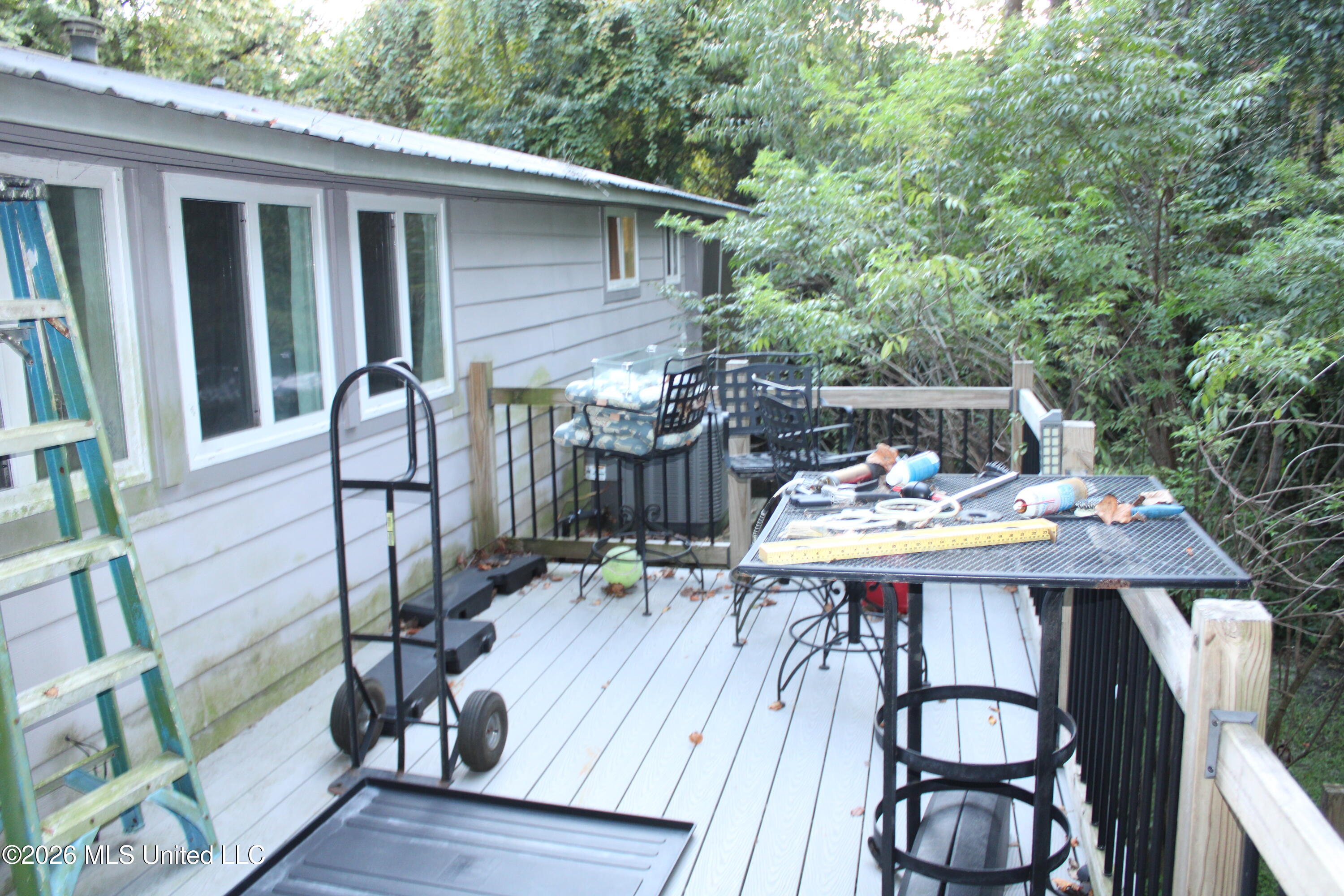 1325 Iberville Drive Property Photo 4