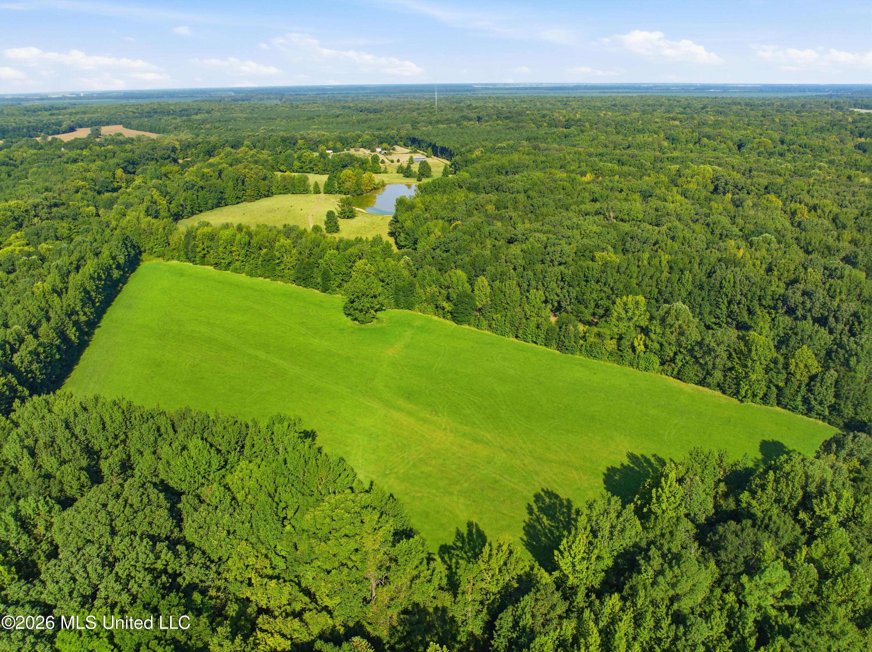 2208 Bend Road Property Photo 4