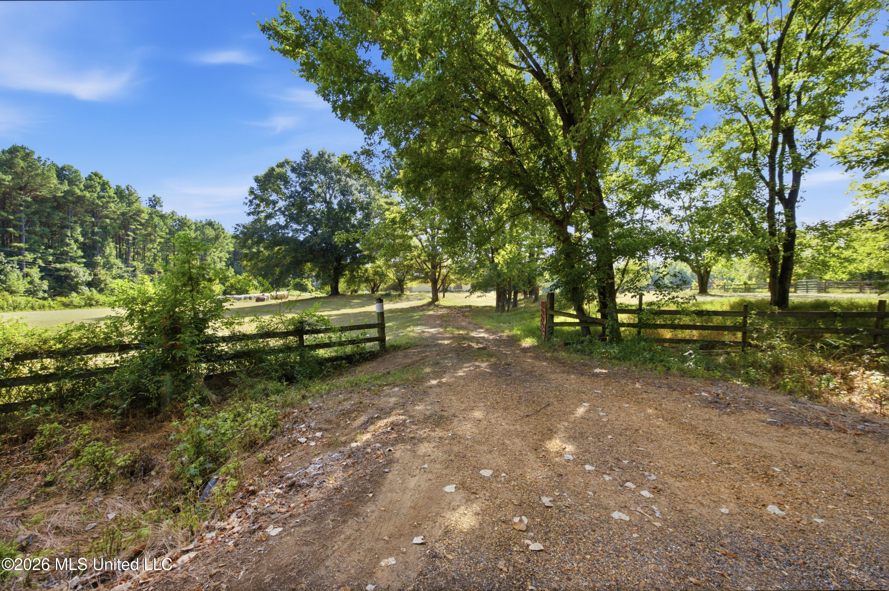 2208 Bend Road Property Photo 13