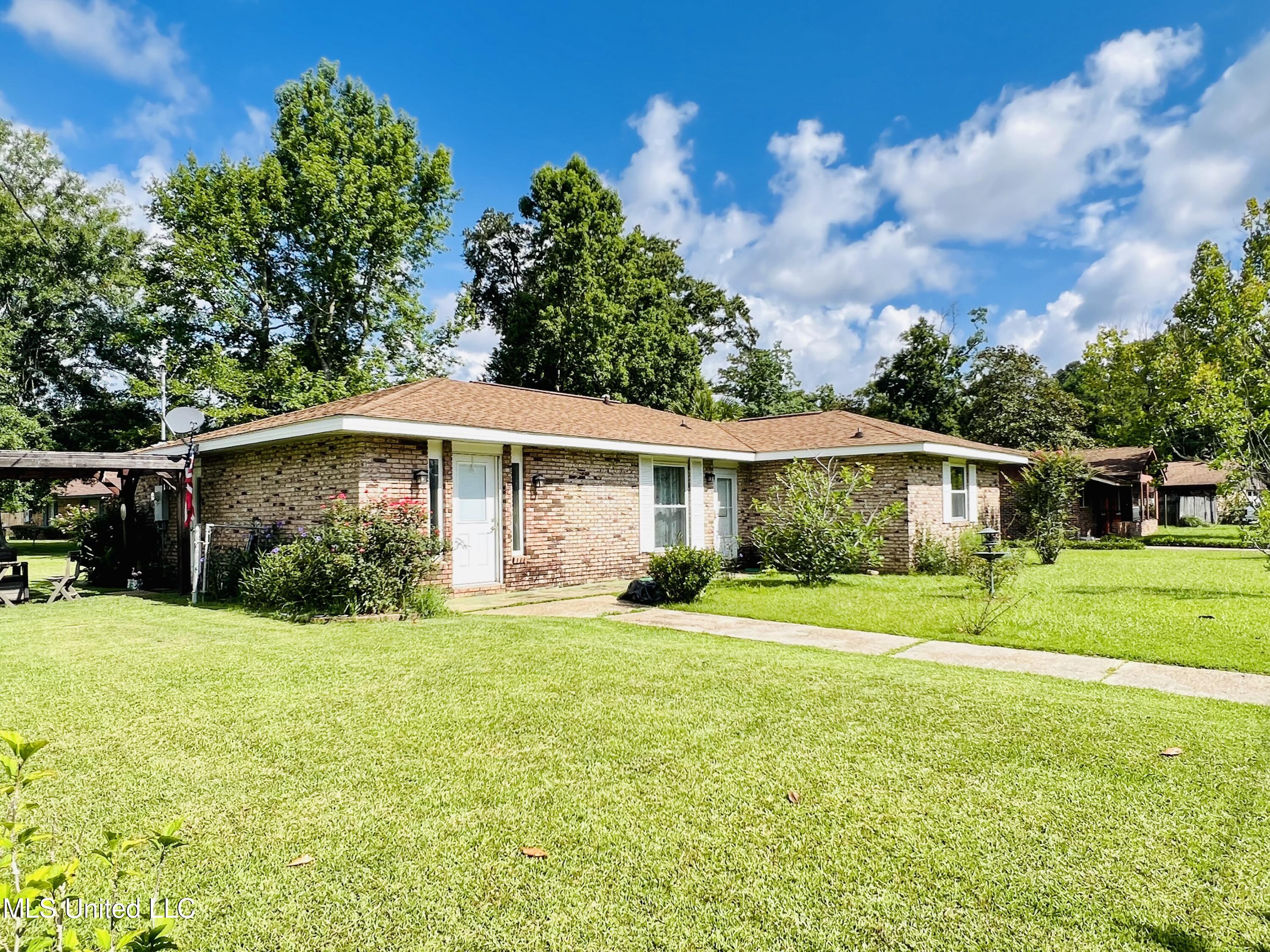 11403 Oakleigh Boulevard Property Photo 3