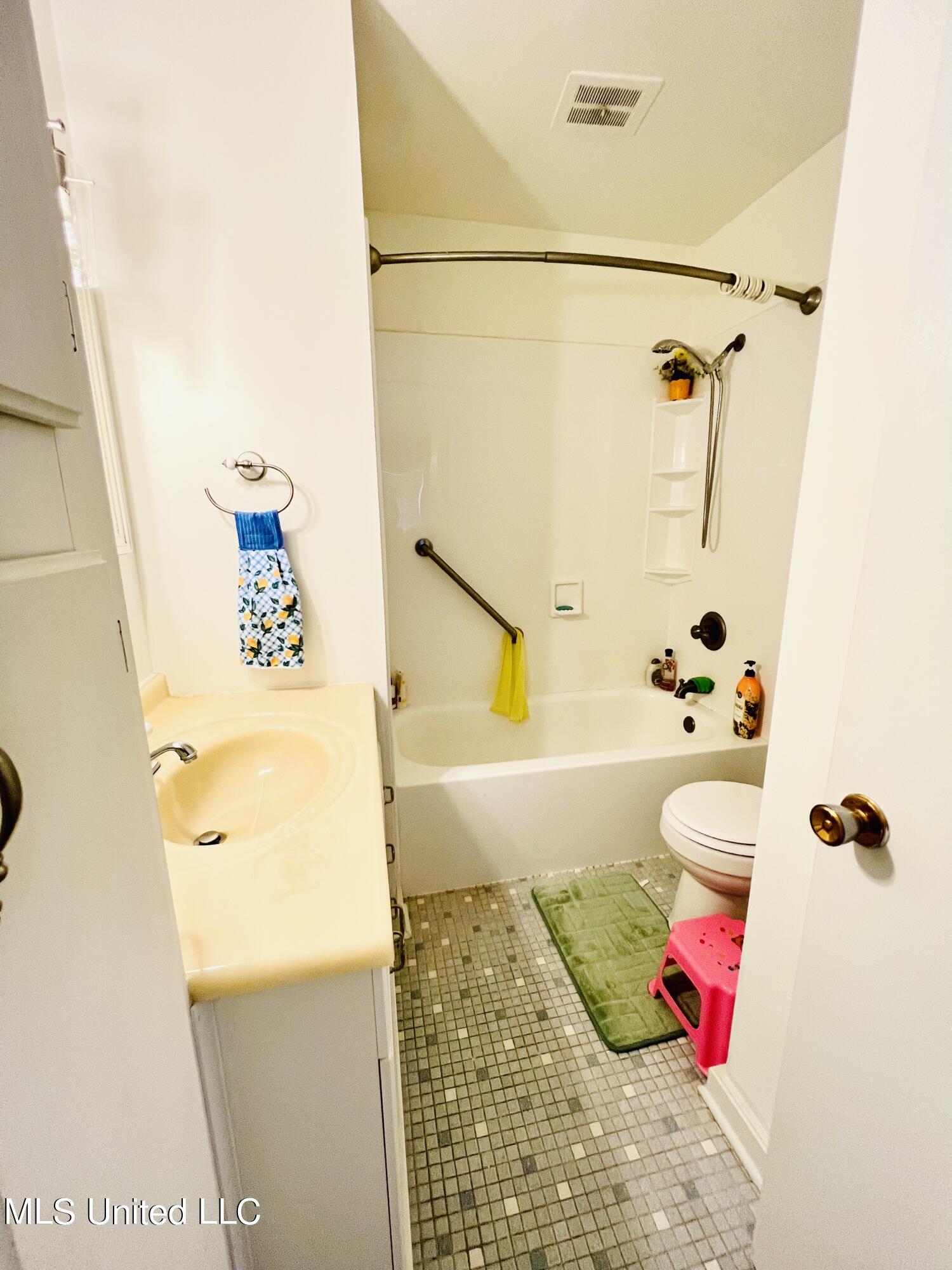11403 Oakleigh Boulevard Property Photo 27