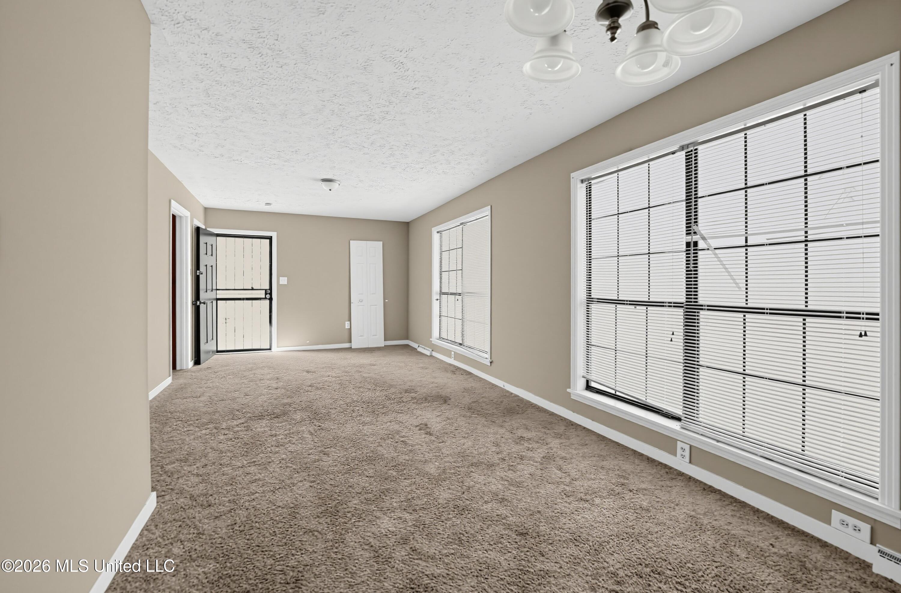 2722 Pinedale Street Property Photo 2