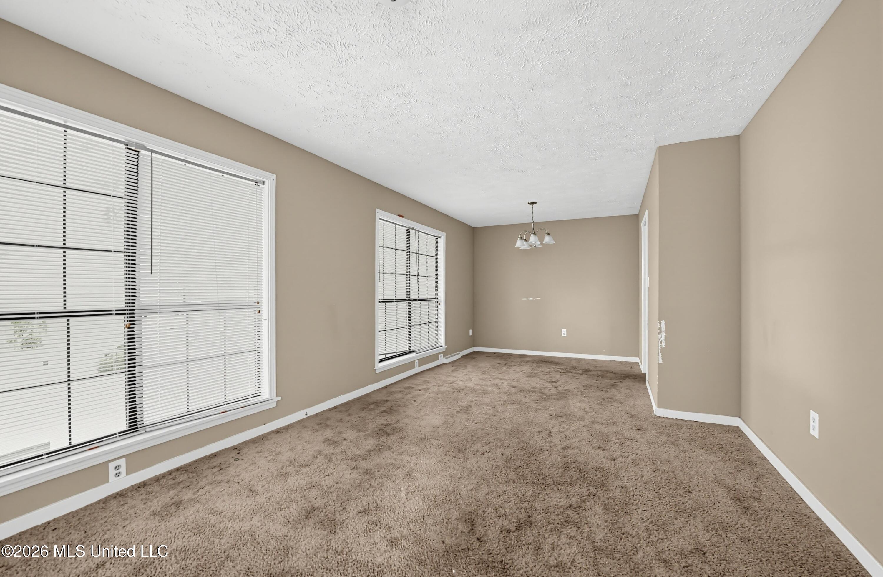 2722 Pinedale Street Property Photo 7