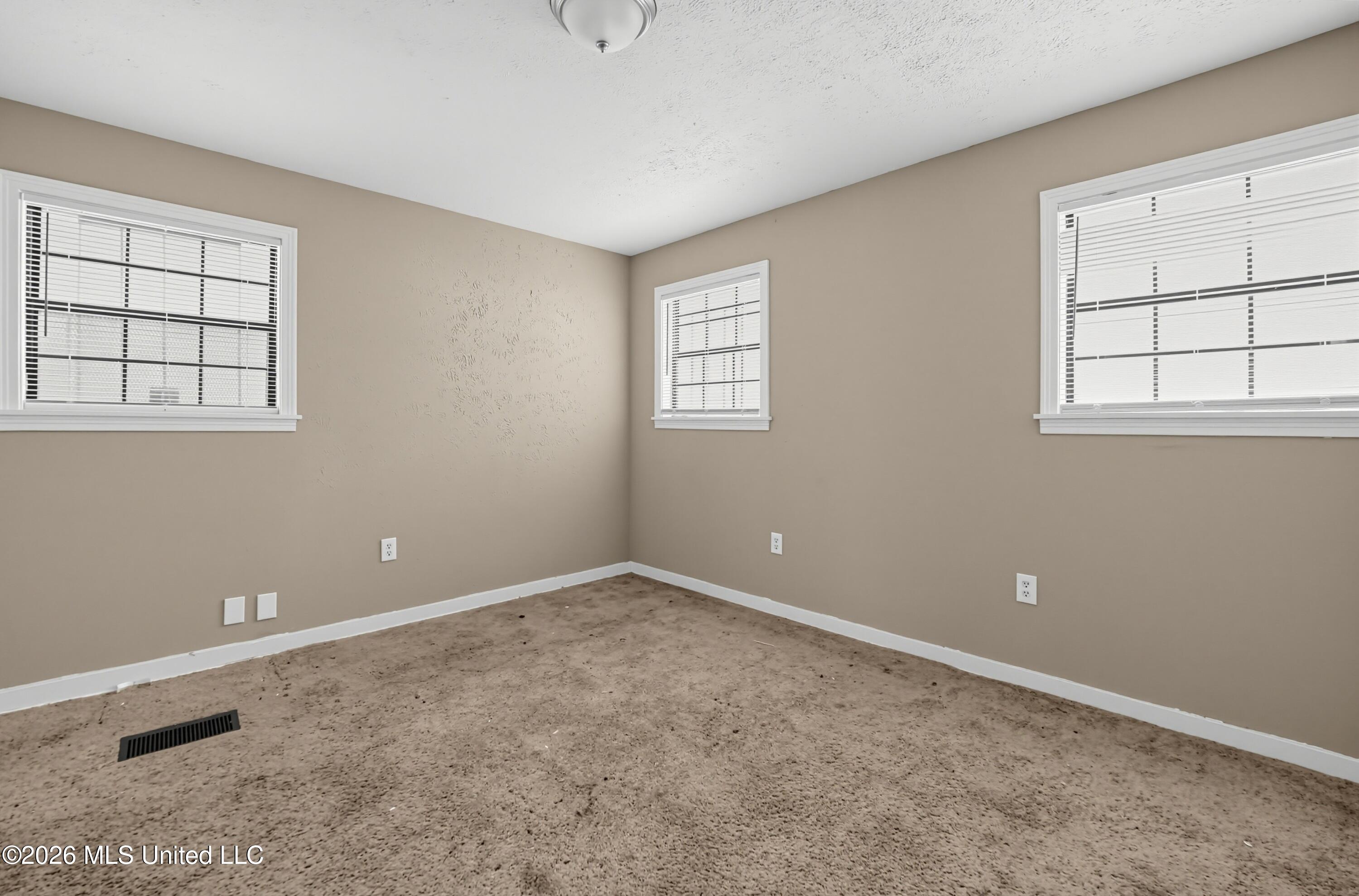 2722 Pinedale Street Property Photo 10