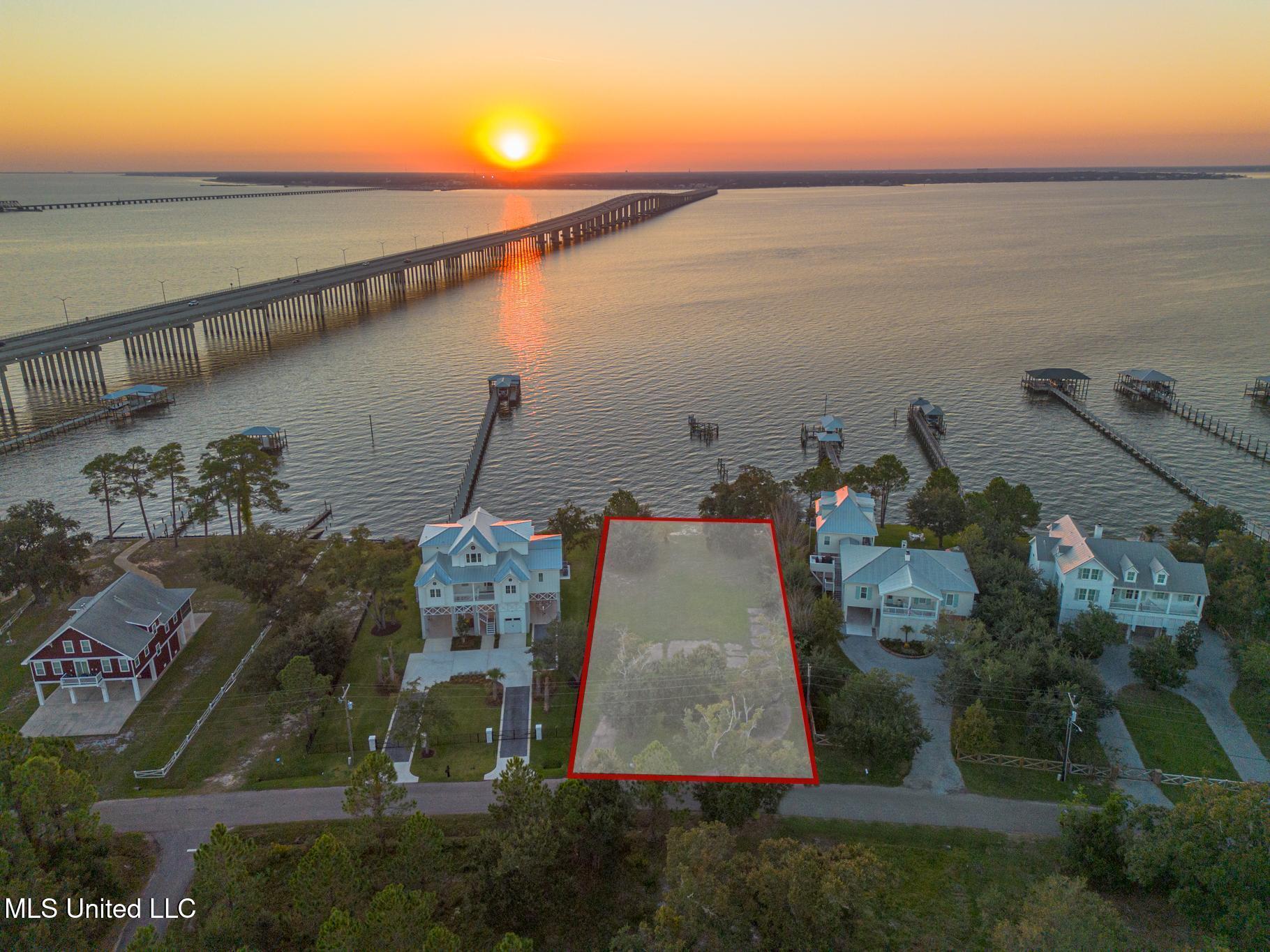 203 Sandy Hook Drive Property Photo 1
