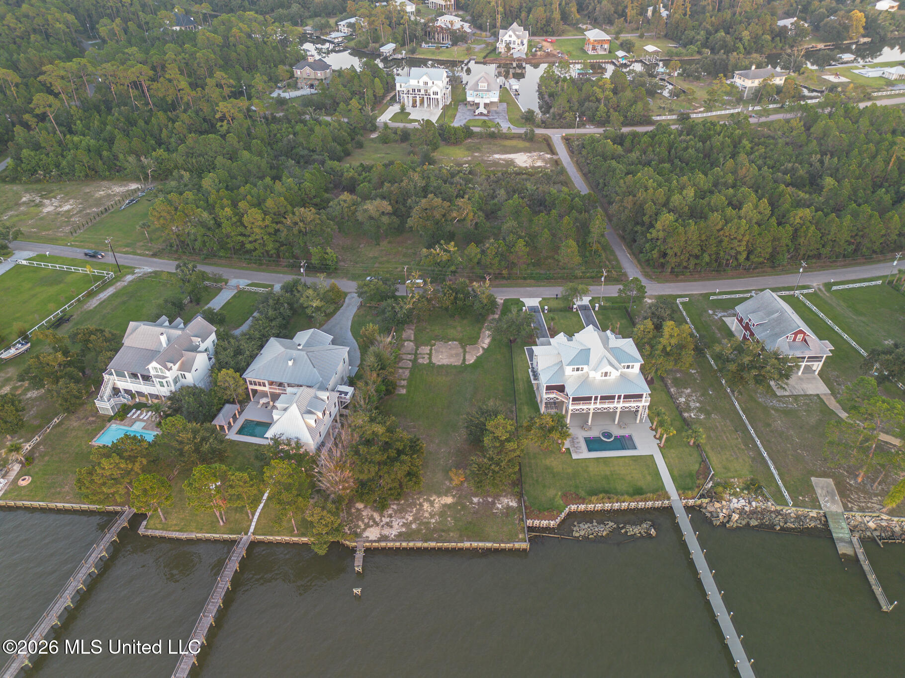 203 Sandy Hook Drive Property Photo 11