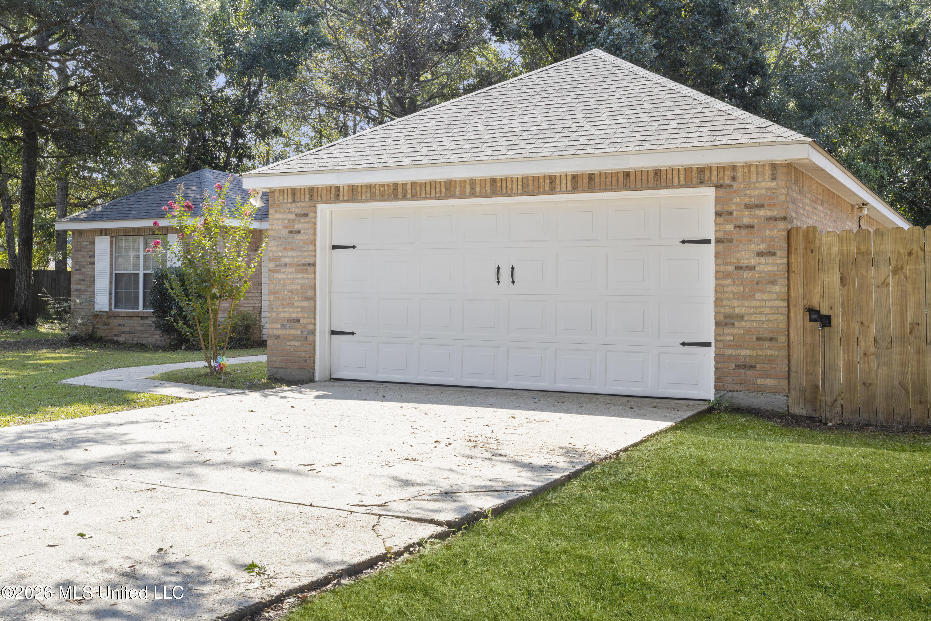 6324 Anela Drive Property Photo 3