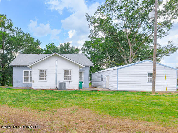 9822 Main Street Property Photo 5