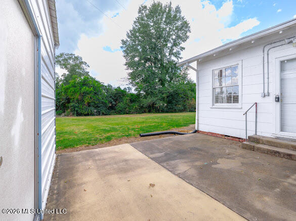 9822 Main Street Property Photo 7