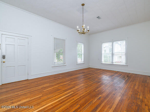 9822 Main Street Property Photo 10