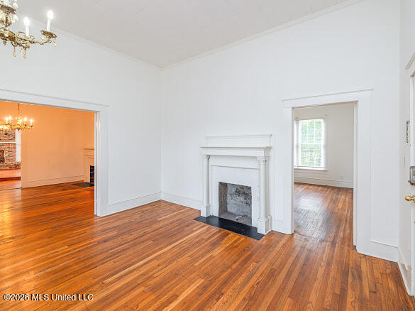 9822 Main Street Property Photo 13