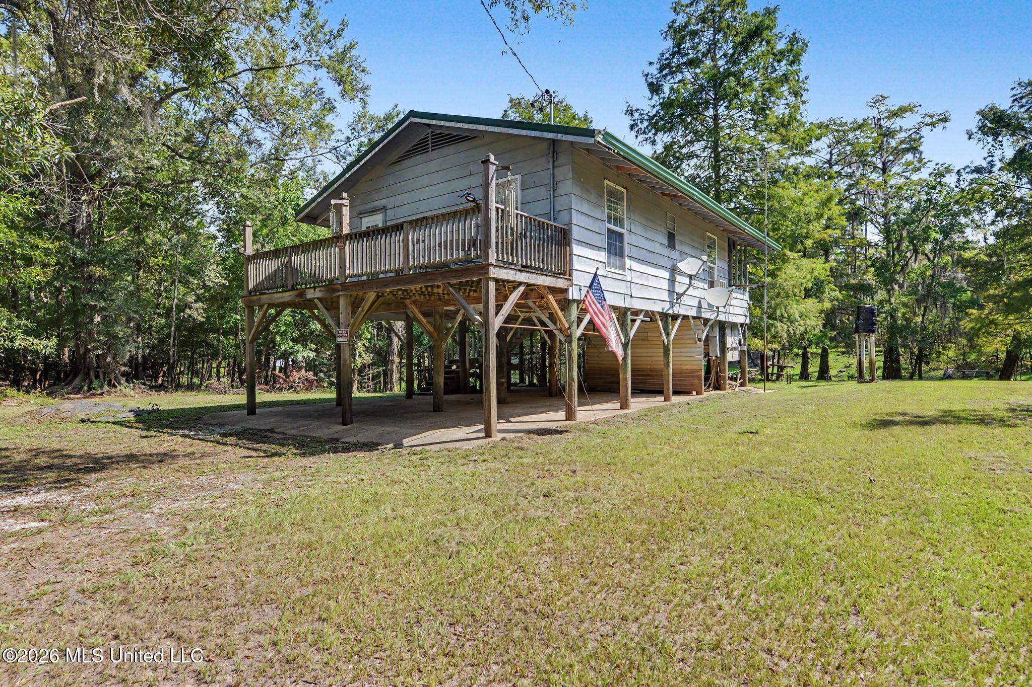24720 Davis Dead River Drive Property Photo 2