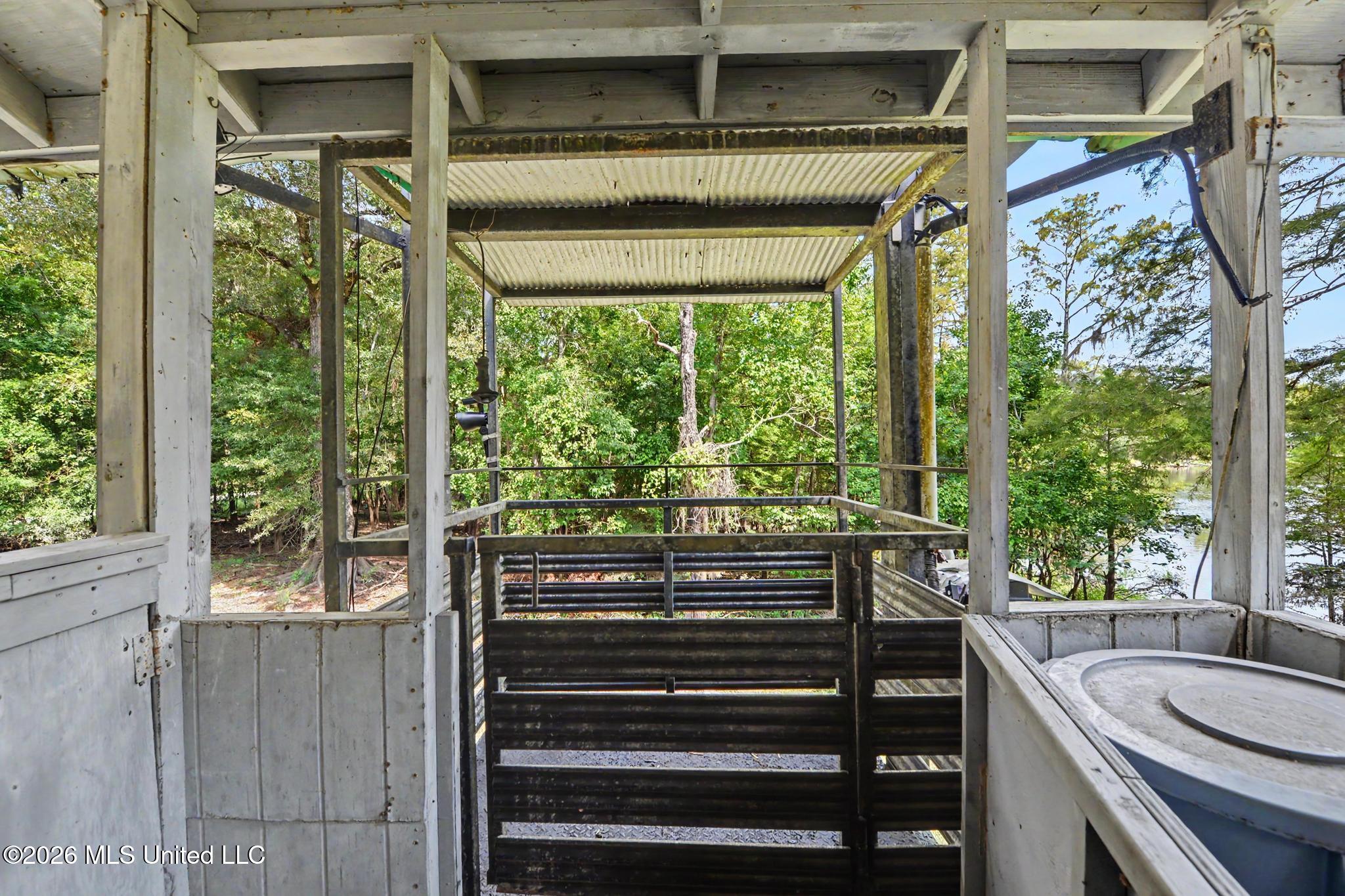 24720 Davis Dead River Drive Property Photo 4