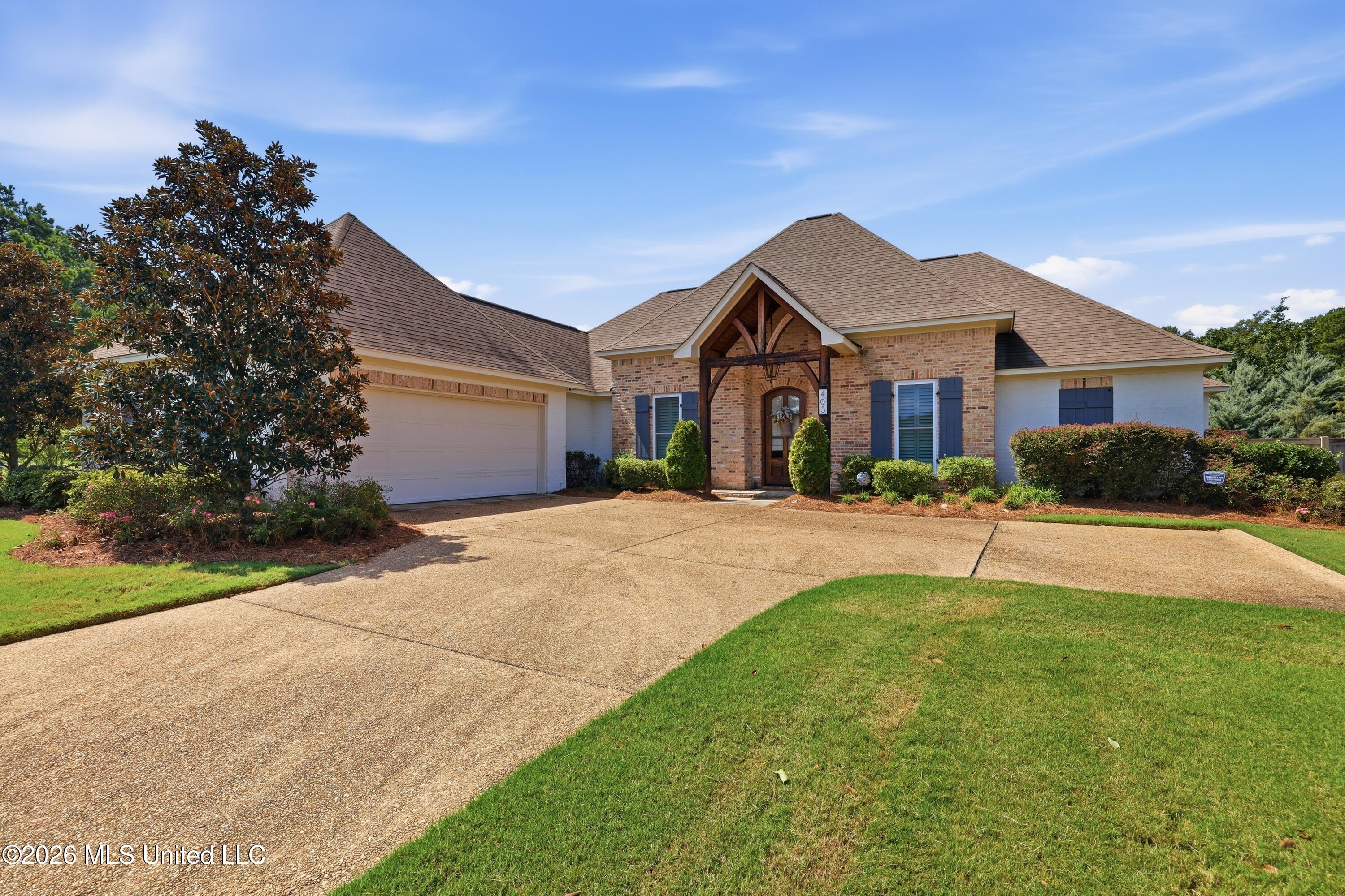 403 Huntington Point Property Photo 1