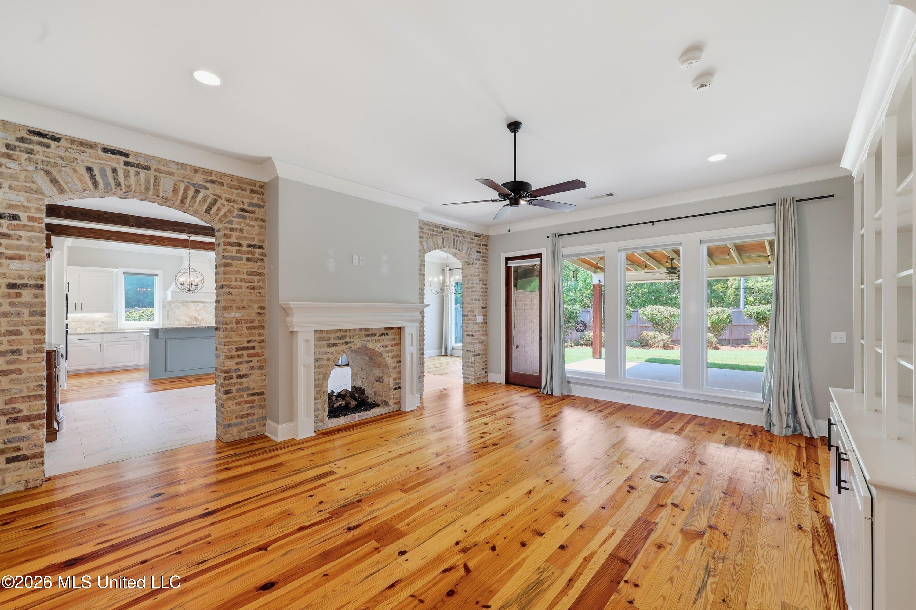 403 Huntington Point Property Photo 2