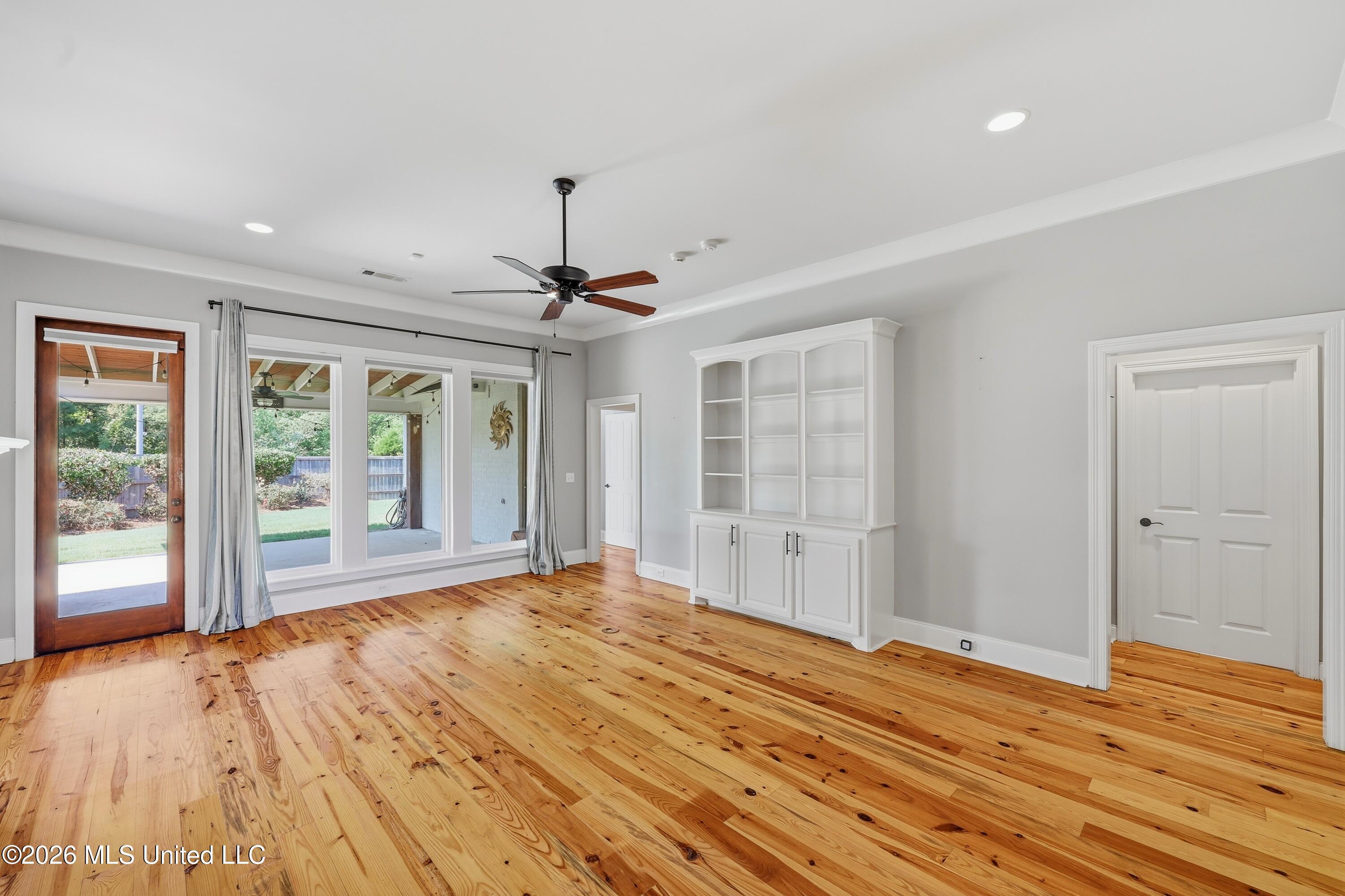 403 Huntington Point Property Photo 7