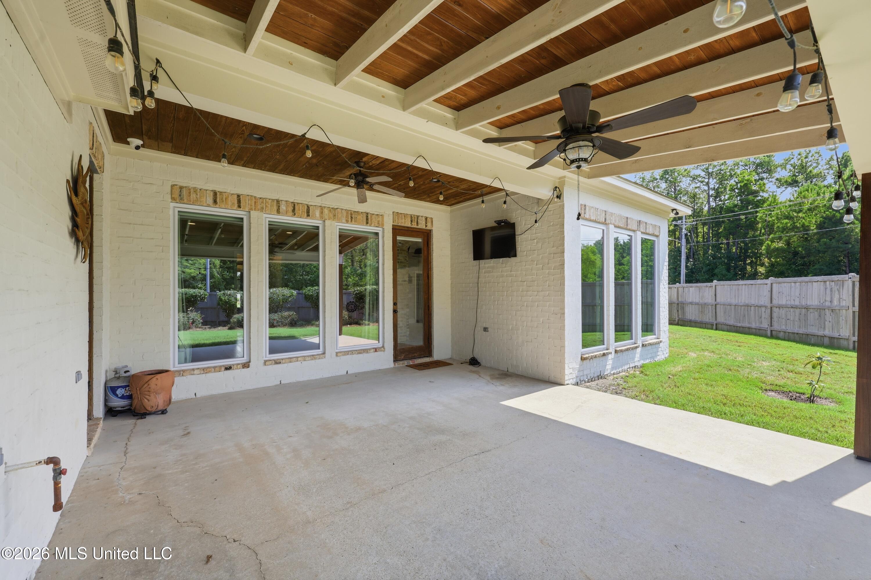 403 Huntington Point Property Photo 18