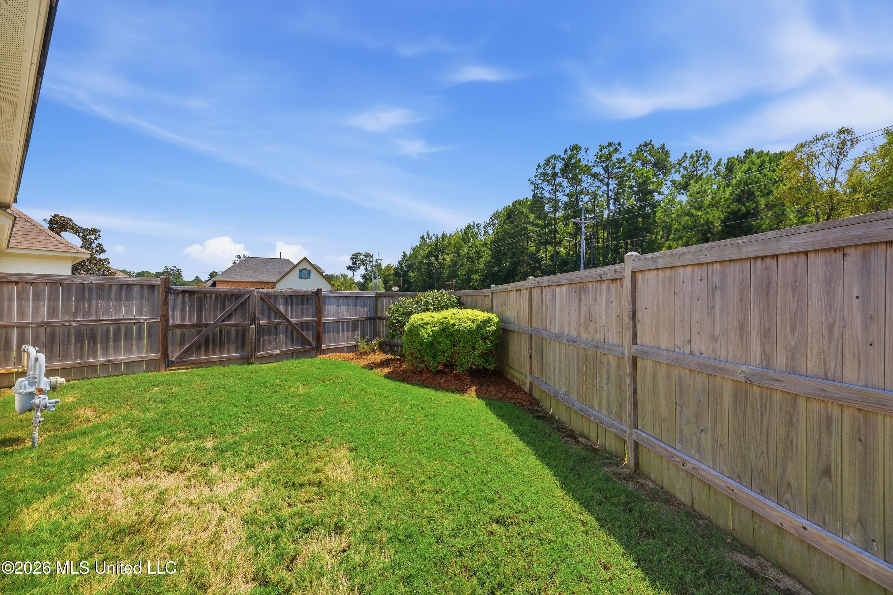 403 Huntington Point Property Photo 21