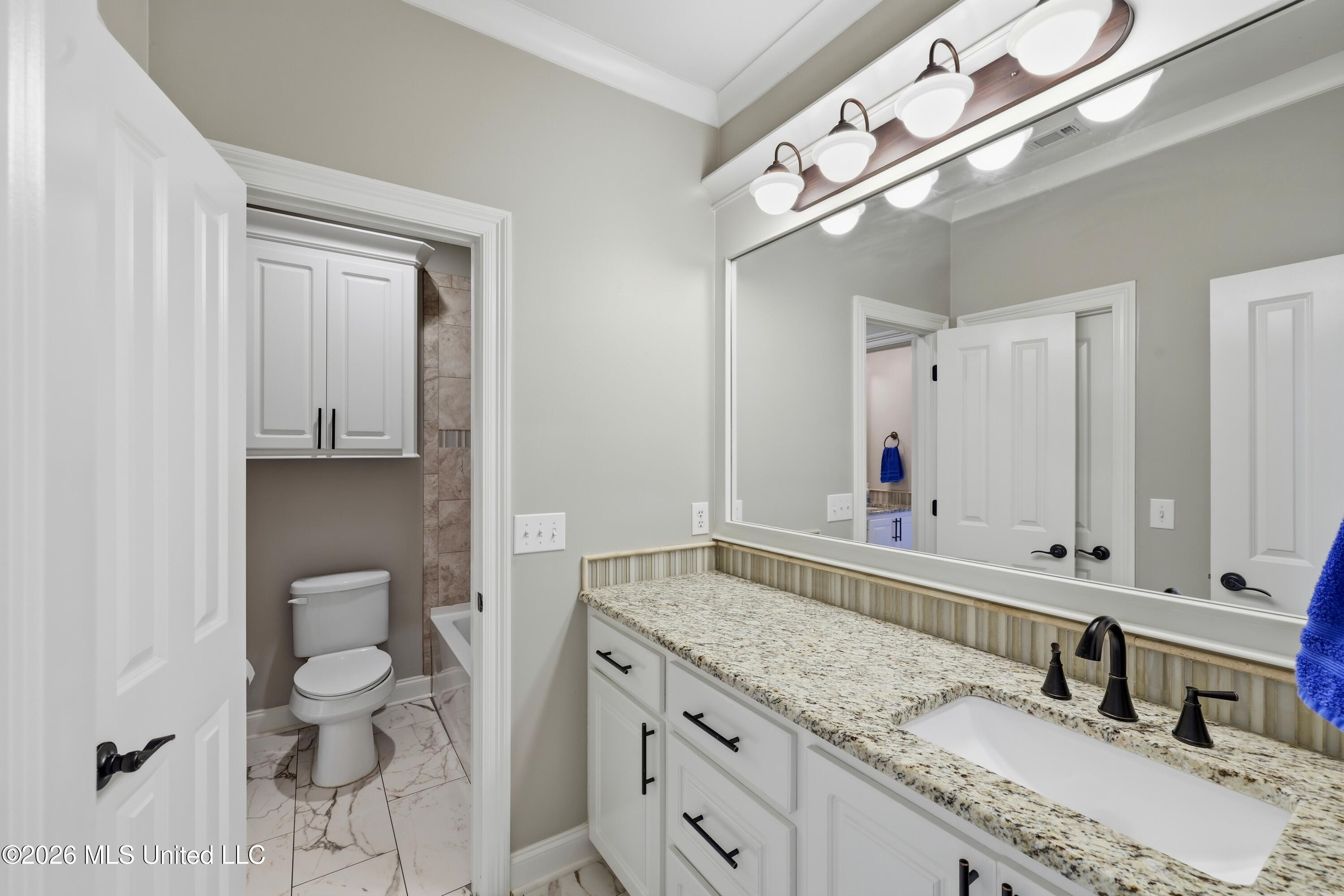 403 Huntington Point Property Photo 30