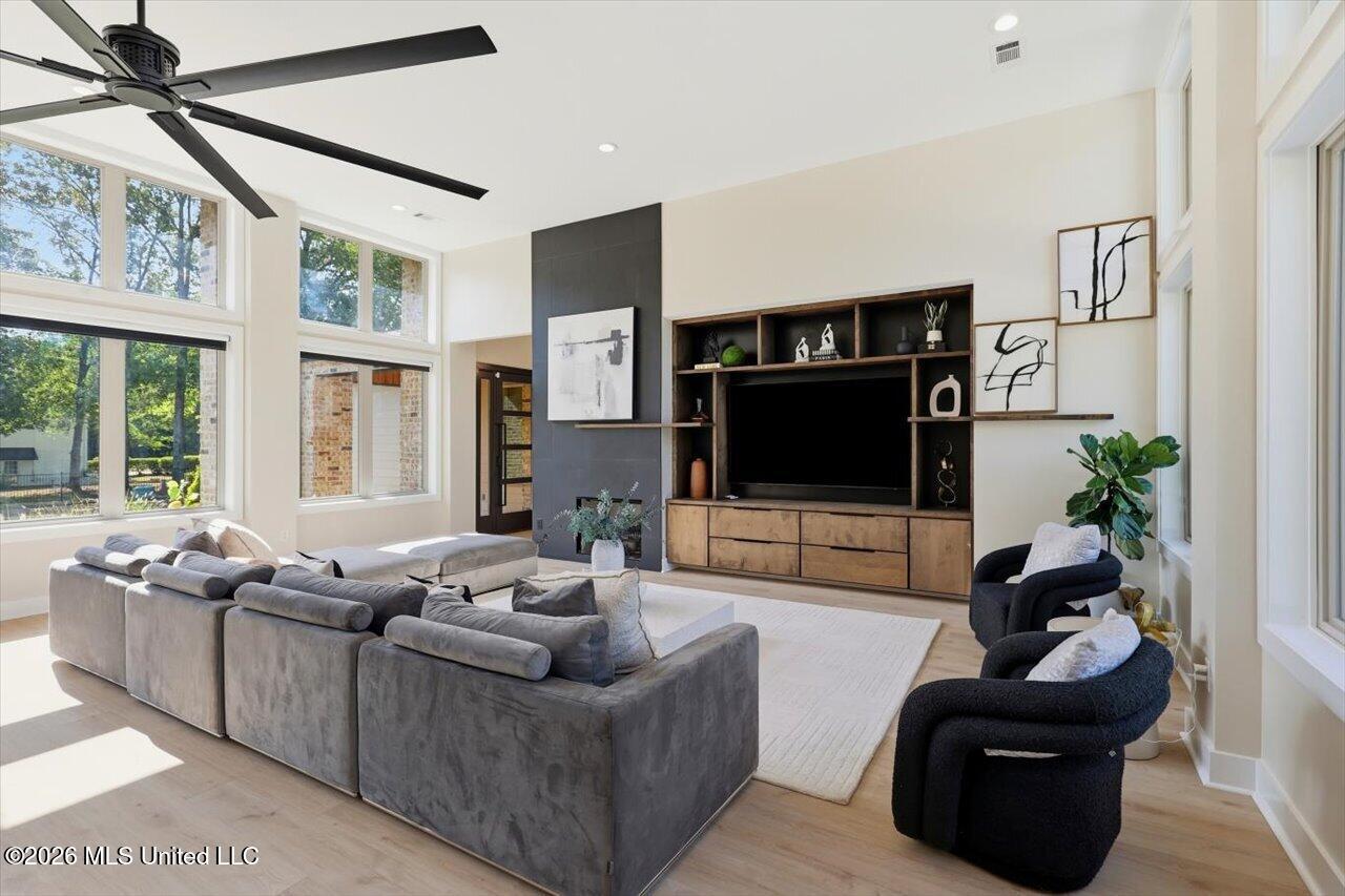 3 Carter Grove Property Photo 9