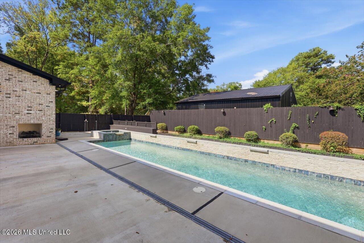 3 Carter Grove Property Photo 39