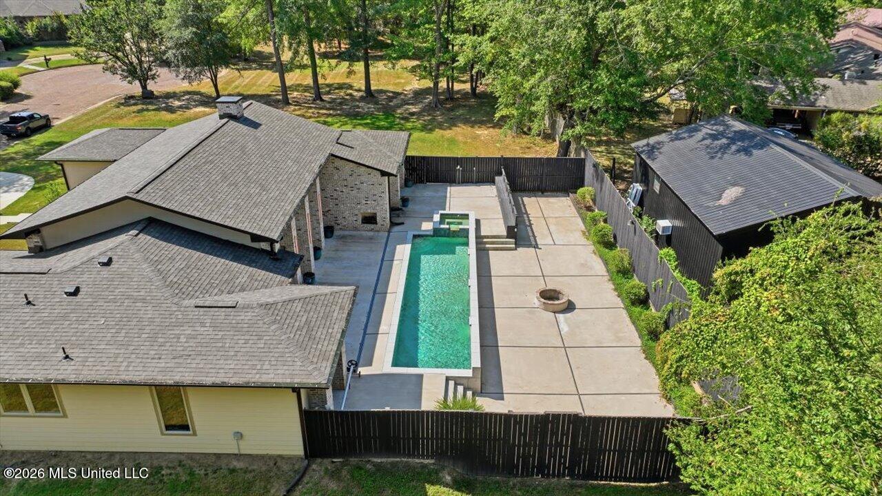 3 Carter Grove Property Photo 58