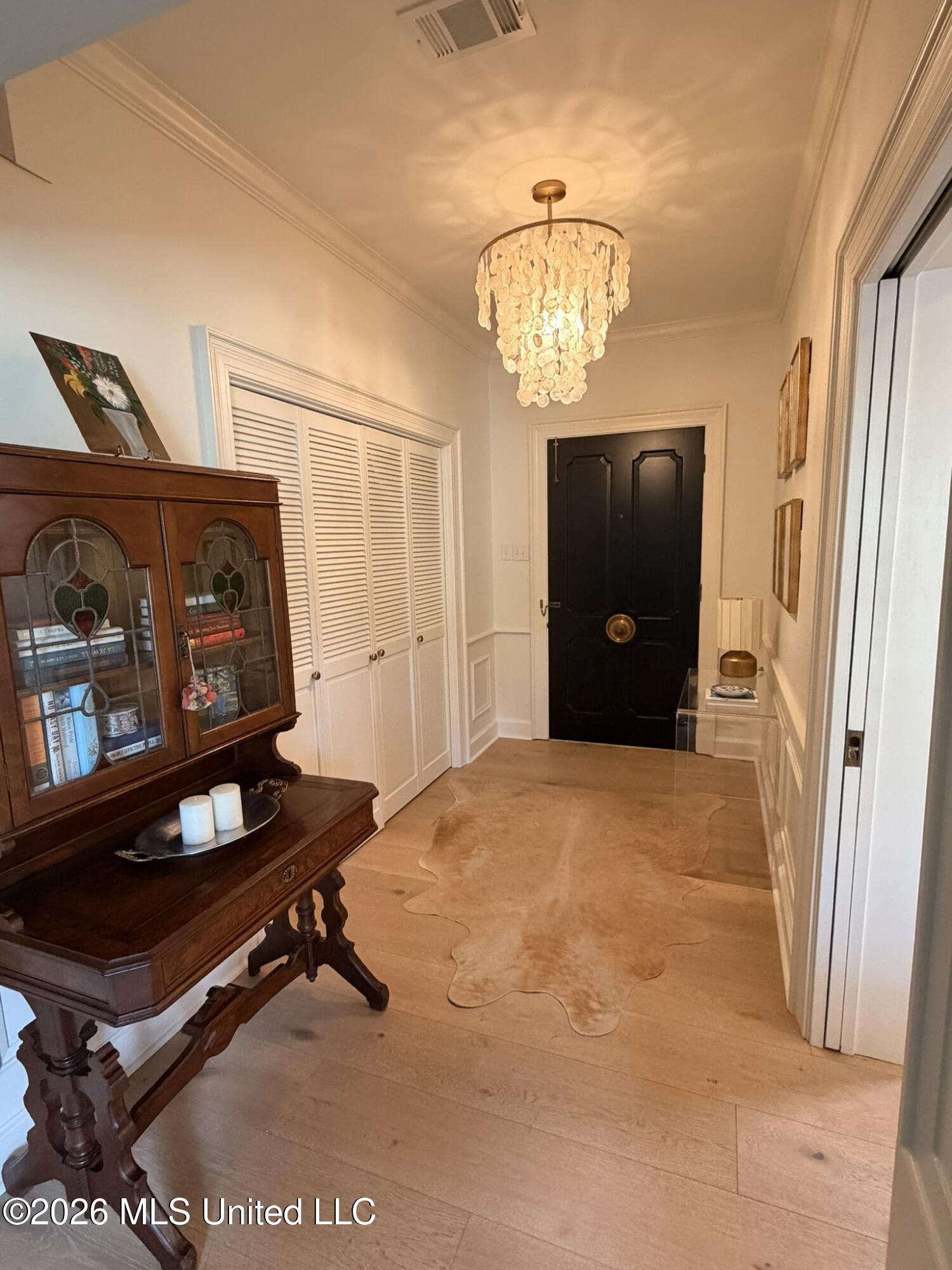 2 Bingaman Lane Property Photo 4