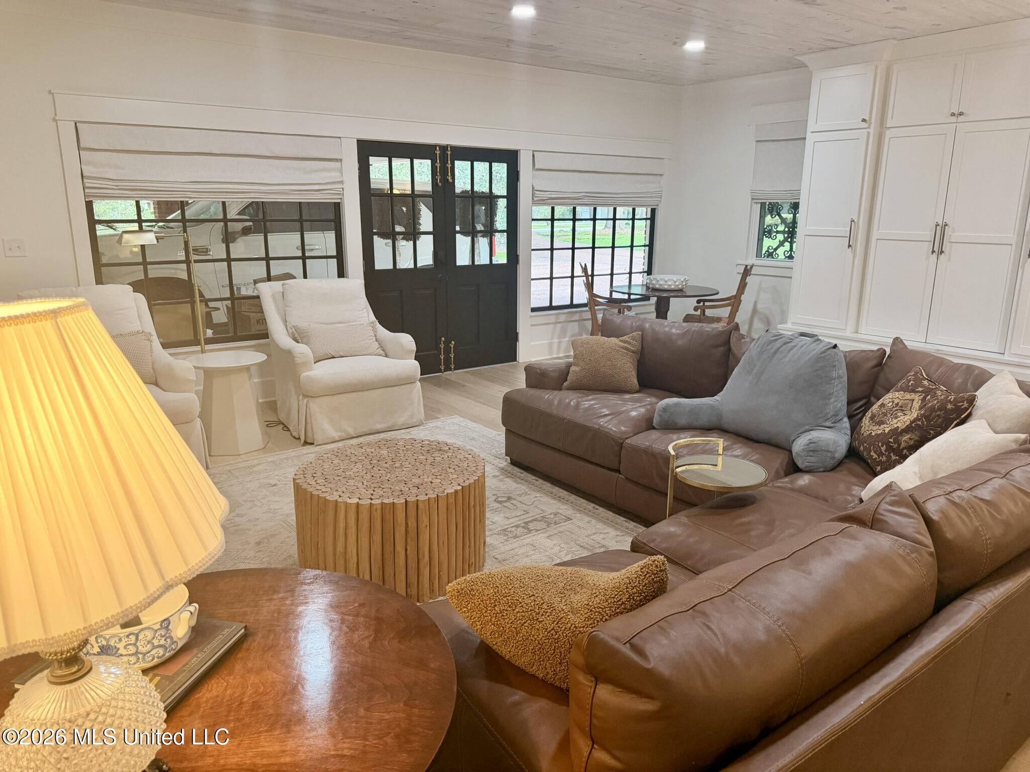 2 Bingaman Lane Property Photo 21