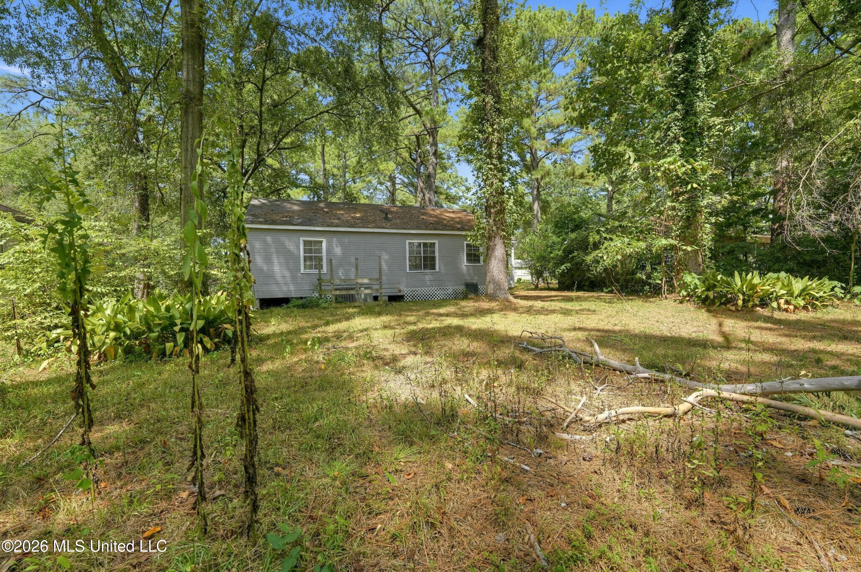 737 Woodbury Road Property Photo 2