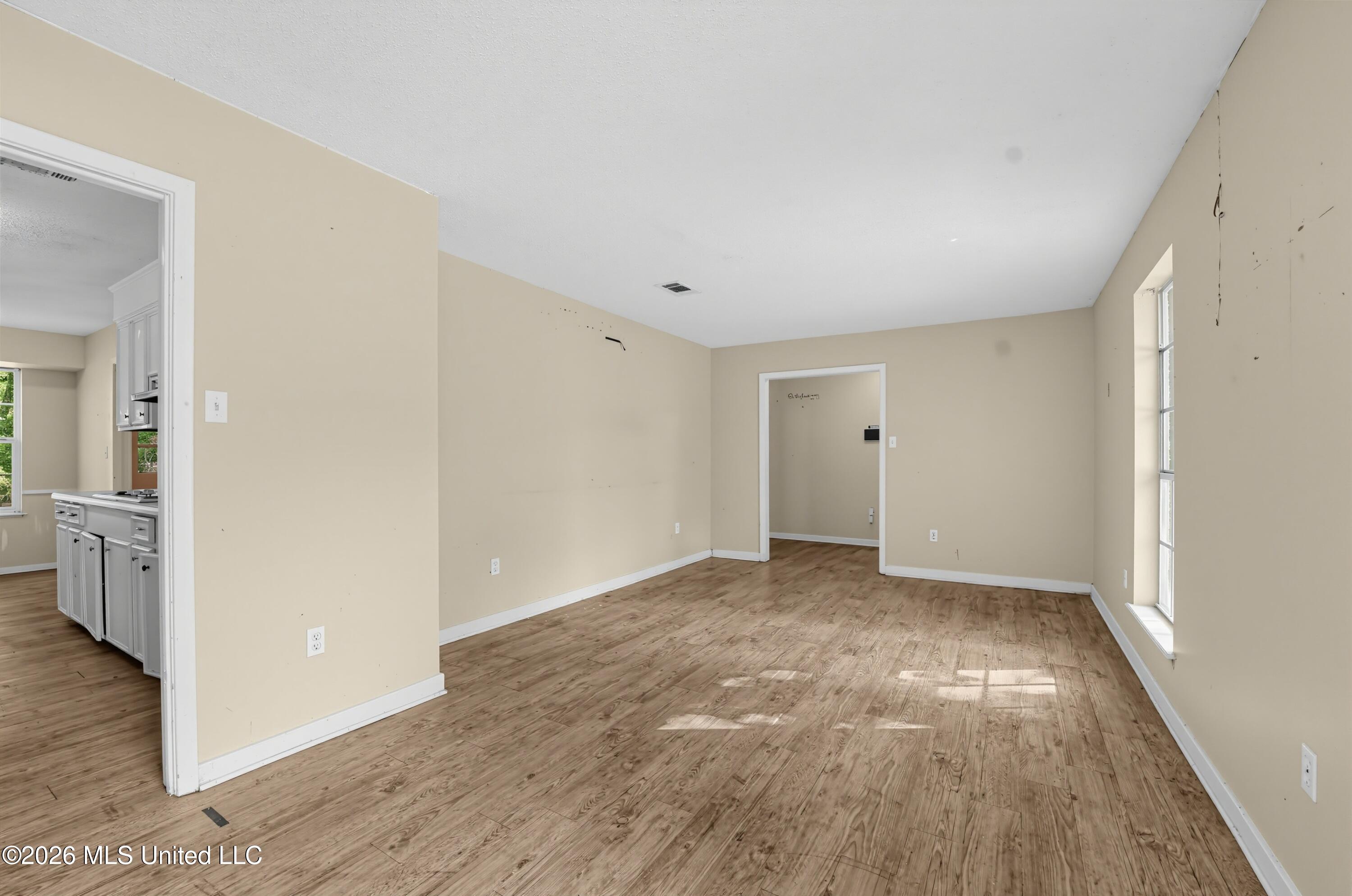 104 Roanwood Court Property Photo 5